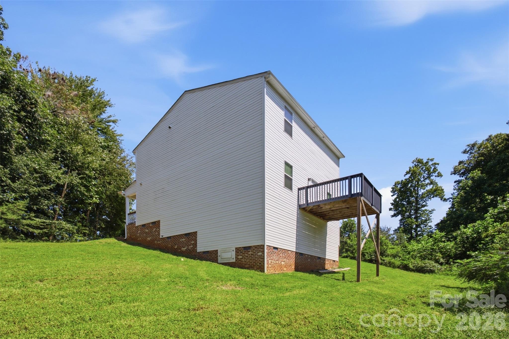 181 Four Andrews Dr, Harmony, NC 28634