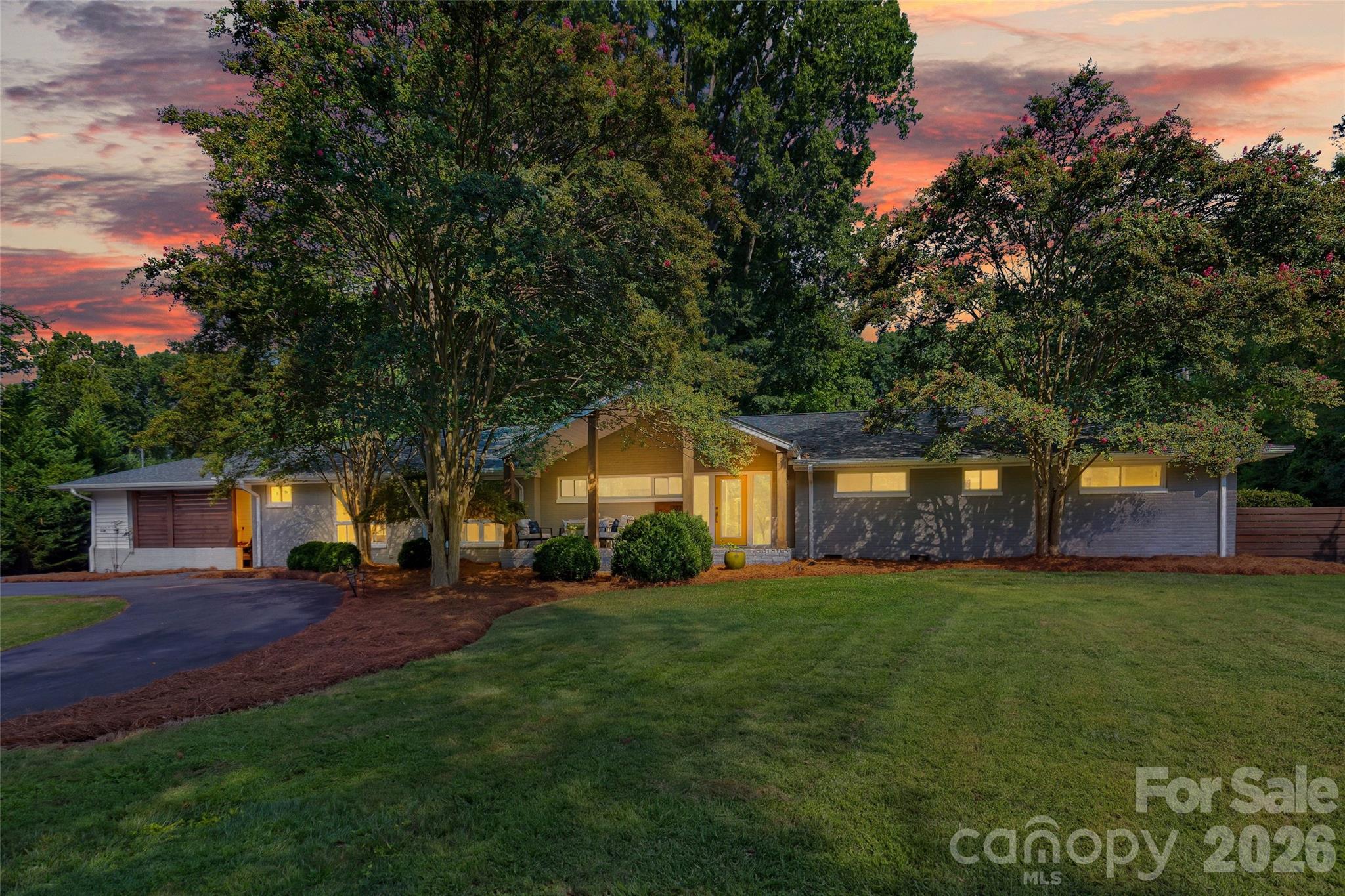 1222 Burtonwood Cir, Charlotte, NC 28212