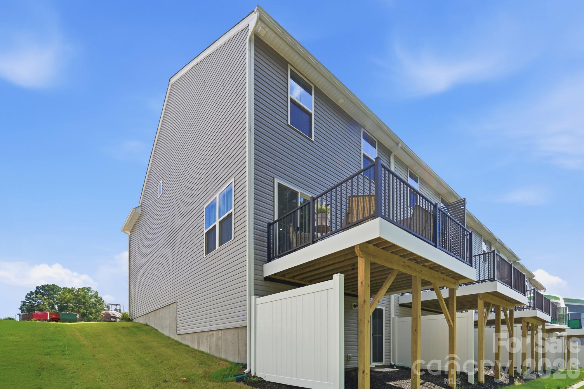 5965 Granbury Dr, Kannapolis, NC 28081