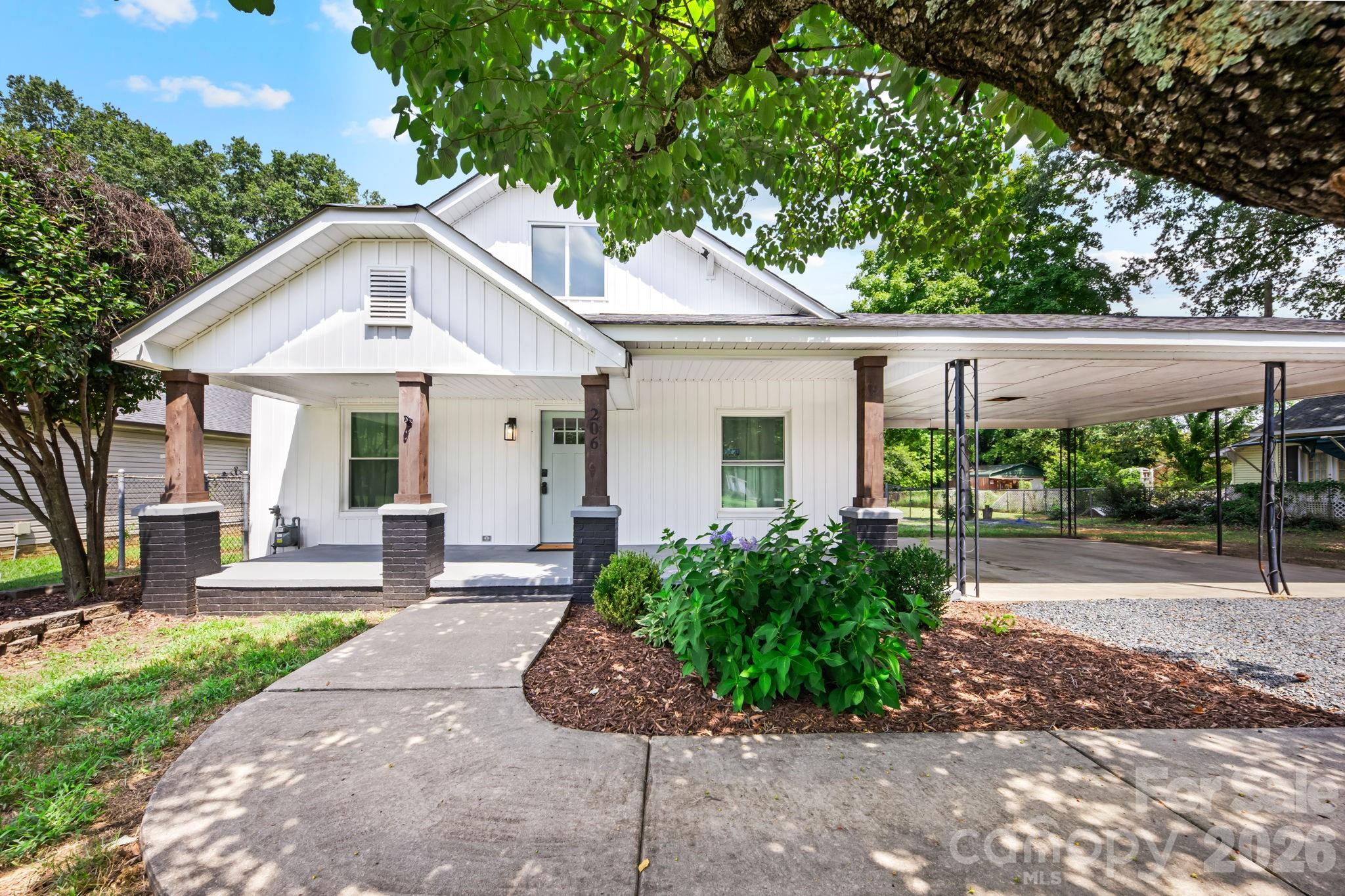 206 Bethpage Rd, Kannapolis, NC 28081