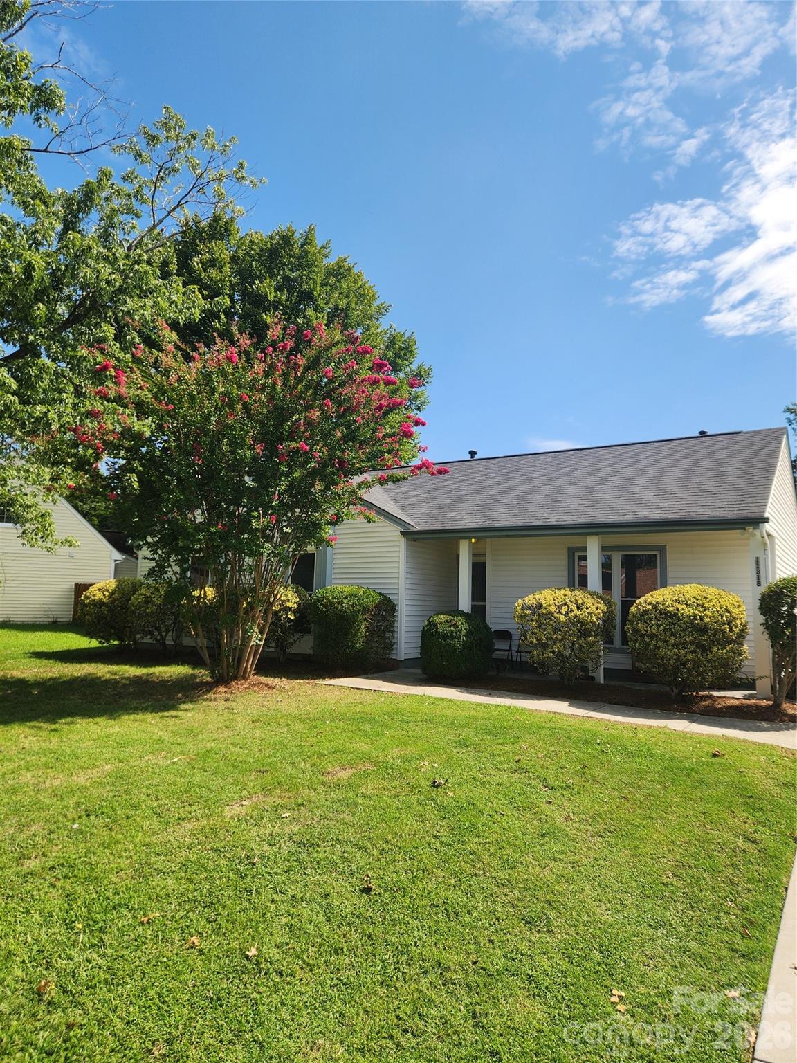 11318 Treebark Dr, Pineville, NC 28134