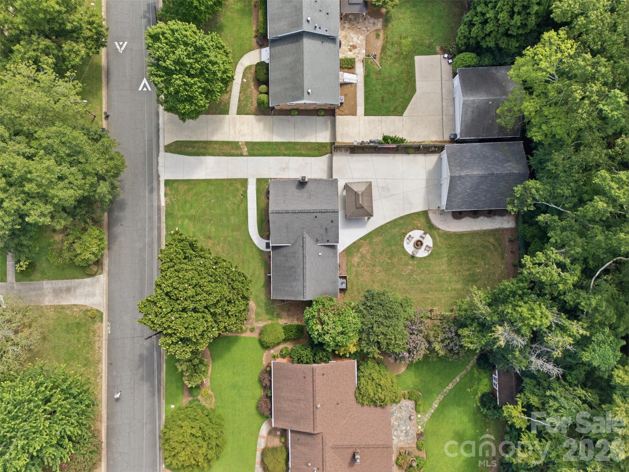 1724 Delchester Dr, Charlotte, NC 28210