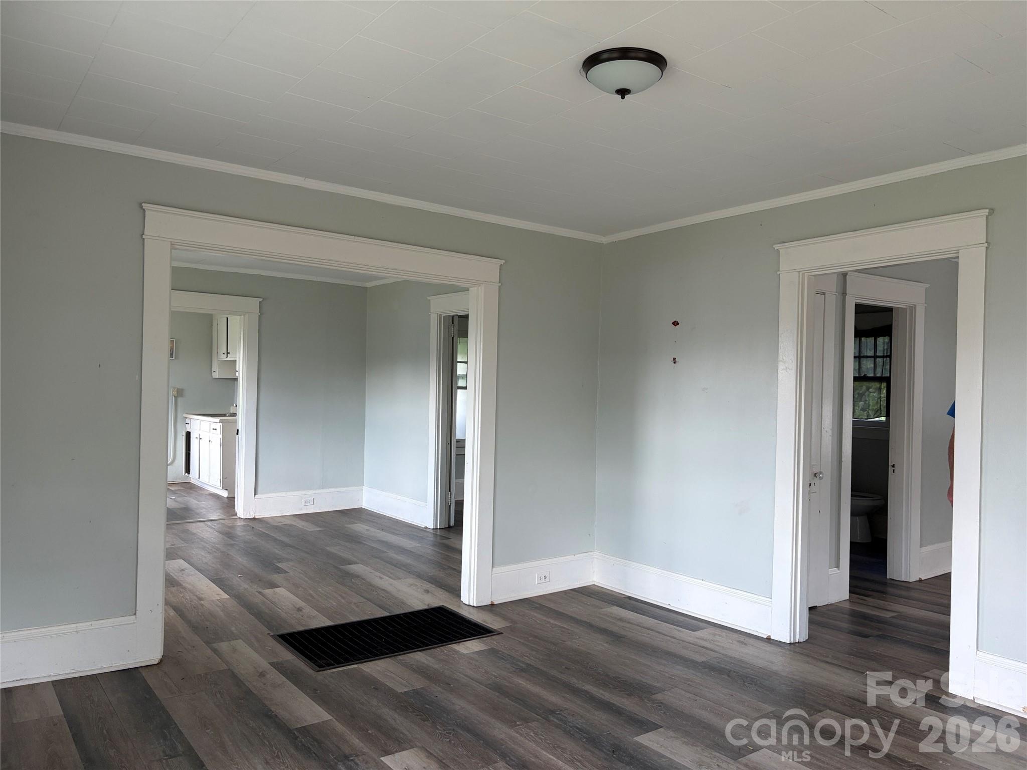 150 Woodlawn Dr, Statesville, NC 28677