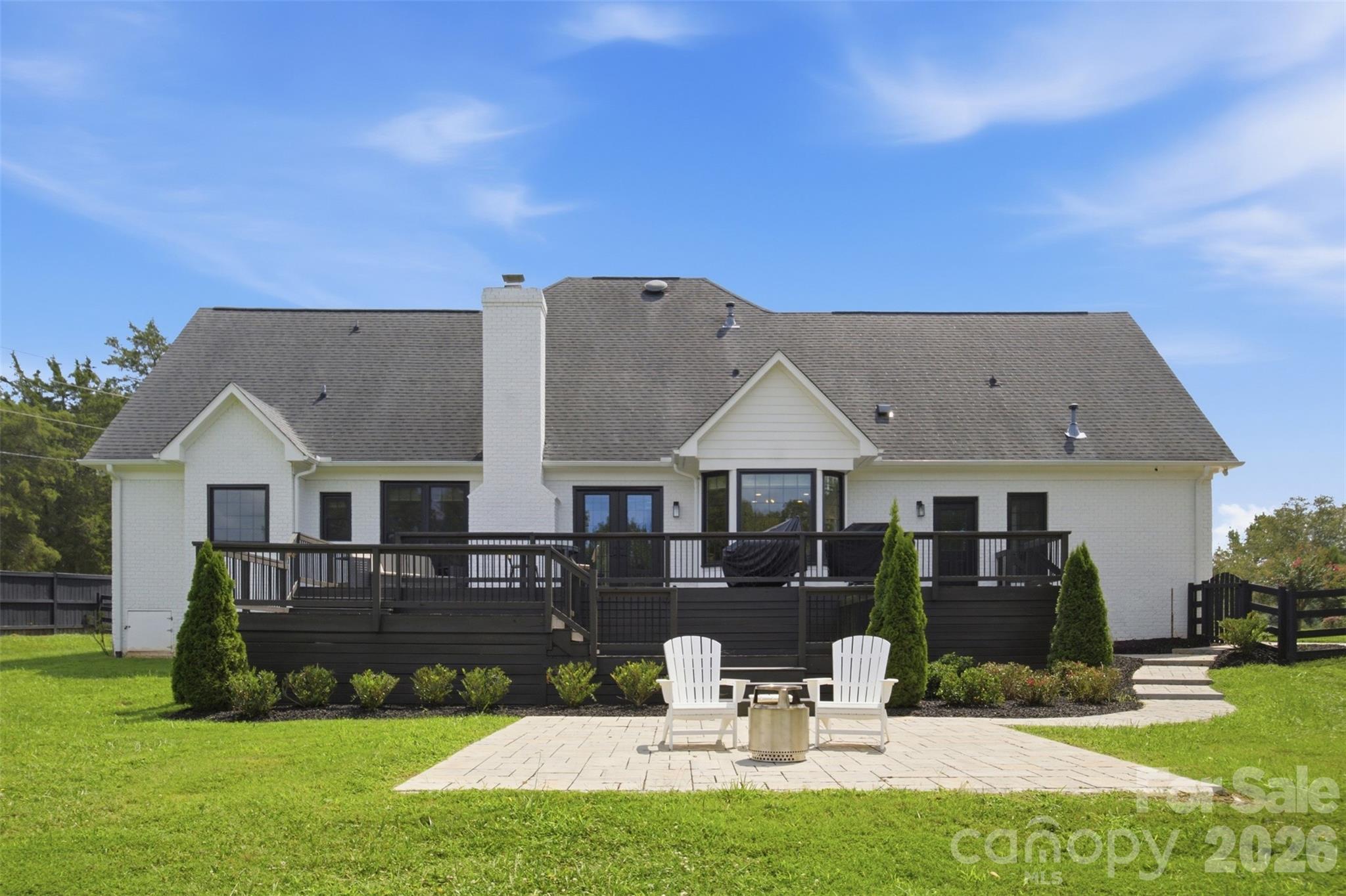 1002 Heather Glen Dr, Matthews, NC 28104