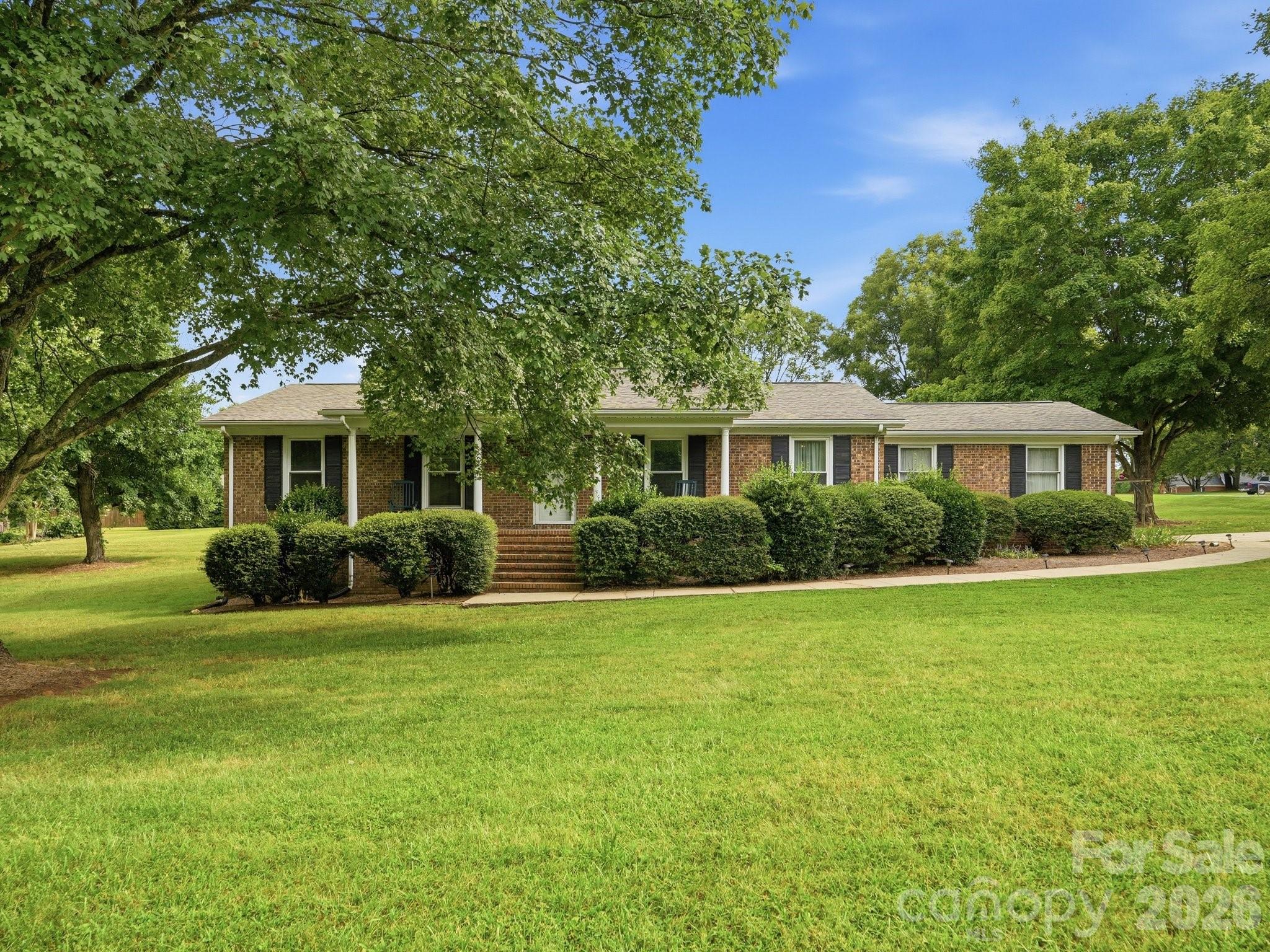 1807 NW Alamance Dr #103, Concord, NC 28027