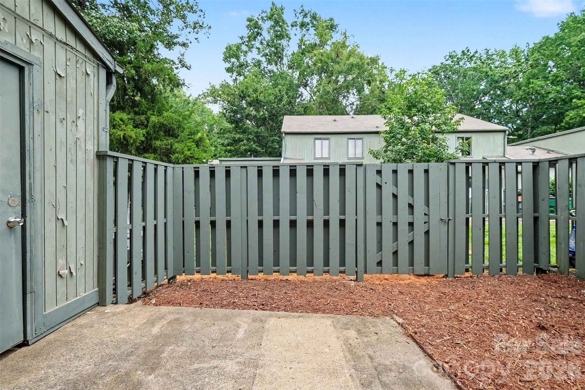 6144 Bent Tree Ct, Charlotte, NC 28212