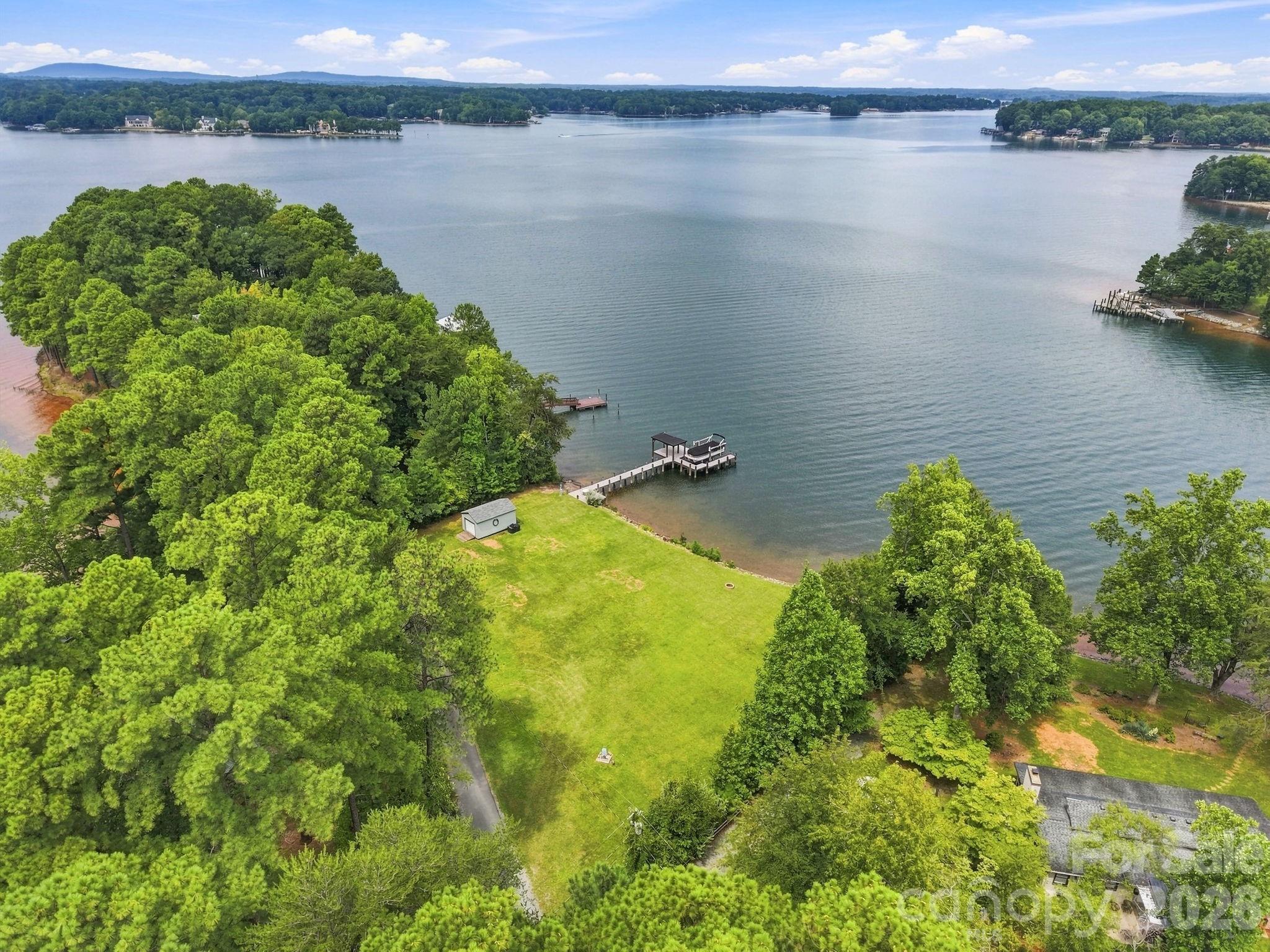 106 Stepaside Ln, Mooresville, NC 28117