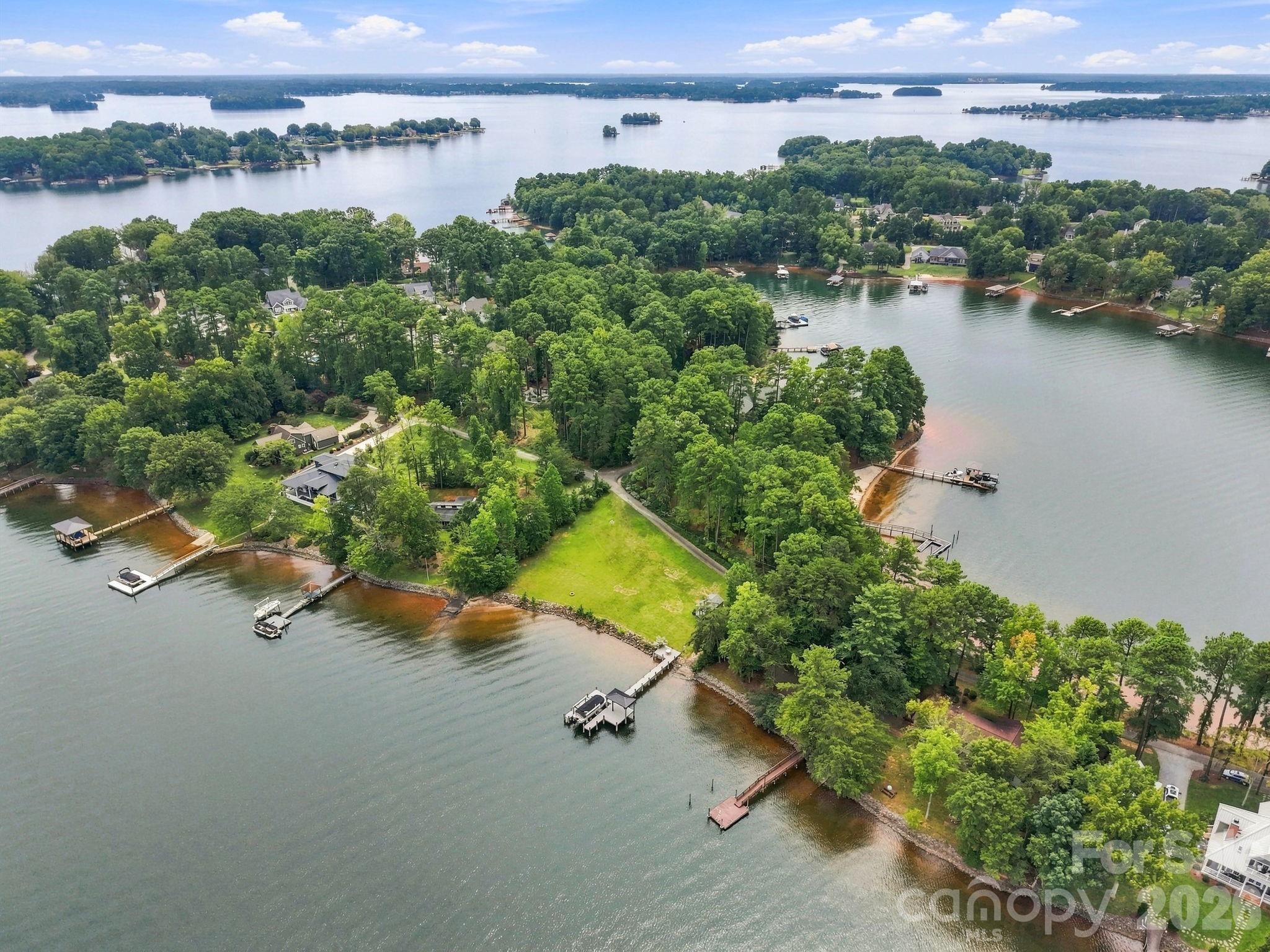 106 Stepaside Ln, Mooresville, NC 28117