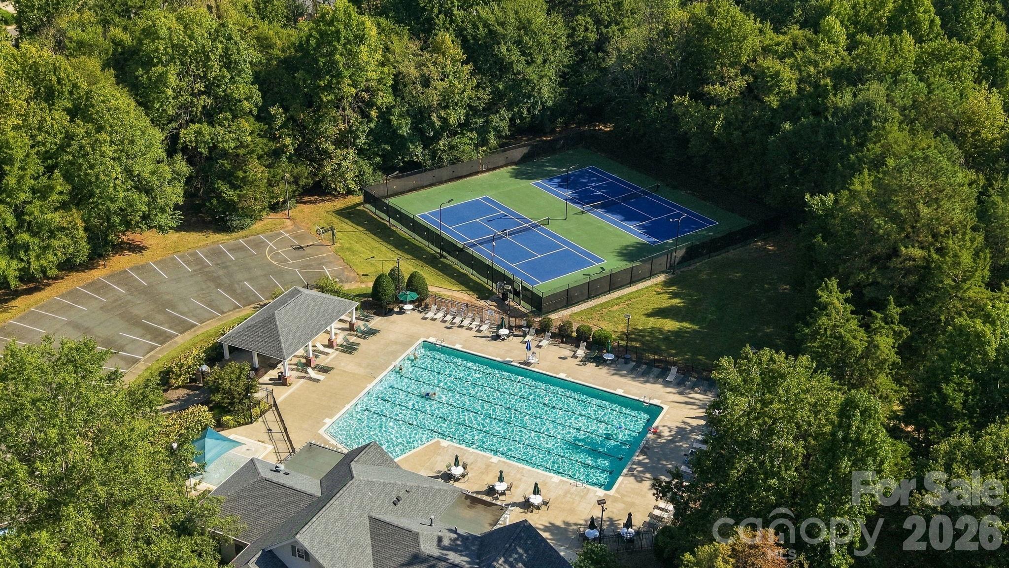 702 Carver Pond Ln, Waxhaw, NC 28173