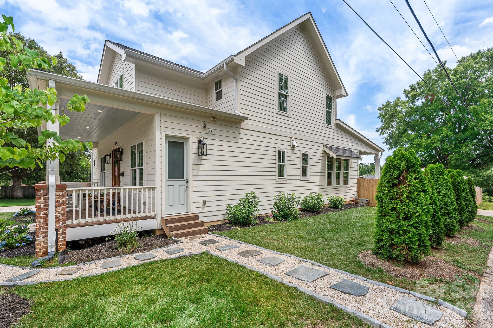 2800 Hilliard Dr, Charlotte, NC 28205