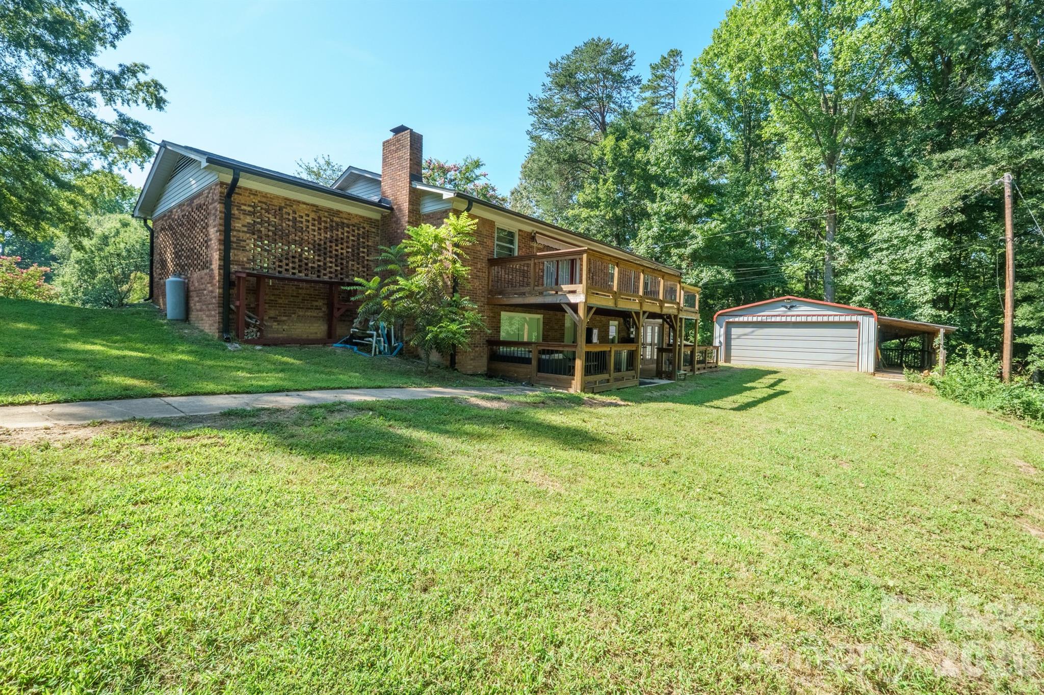 2300 Brookwood Rd, Lincolnton, NC 28092