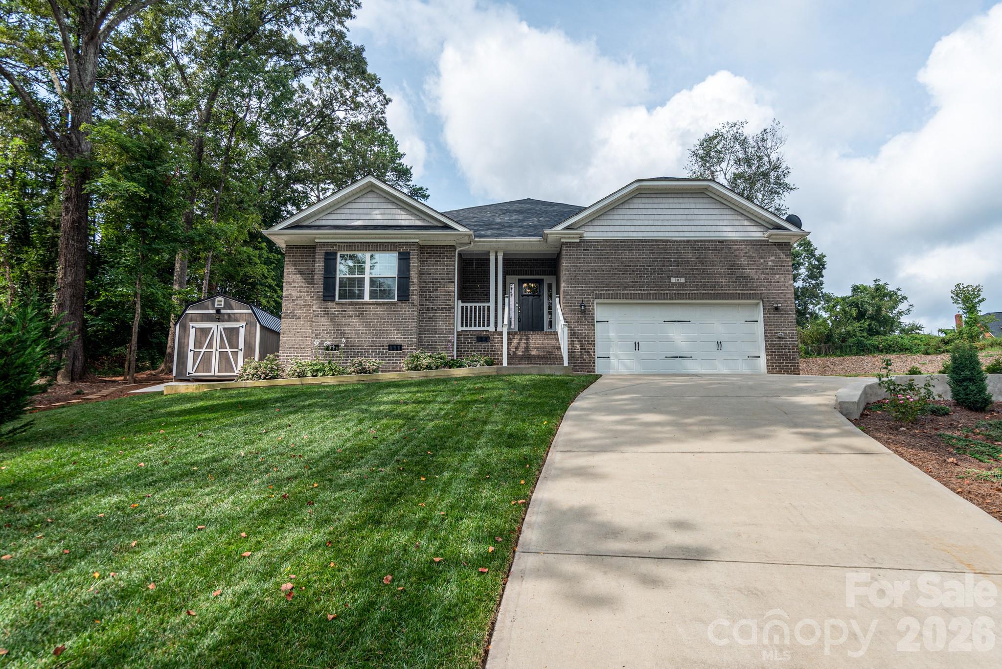 203 Macon Dr, Statesville, NC 28625
