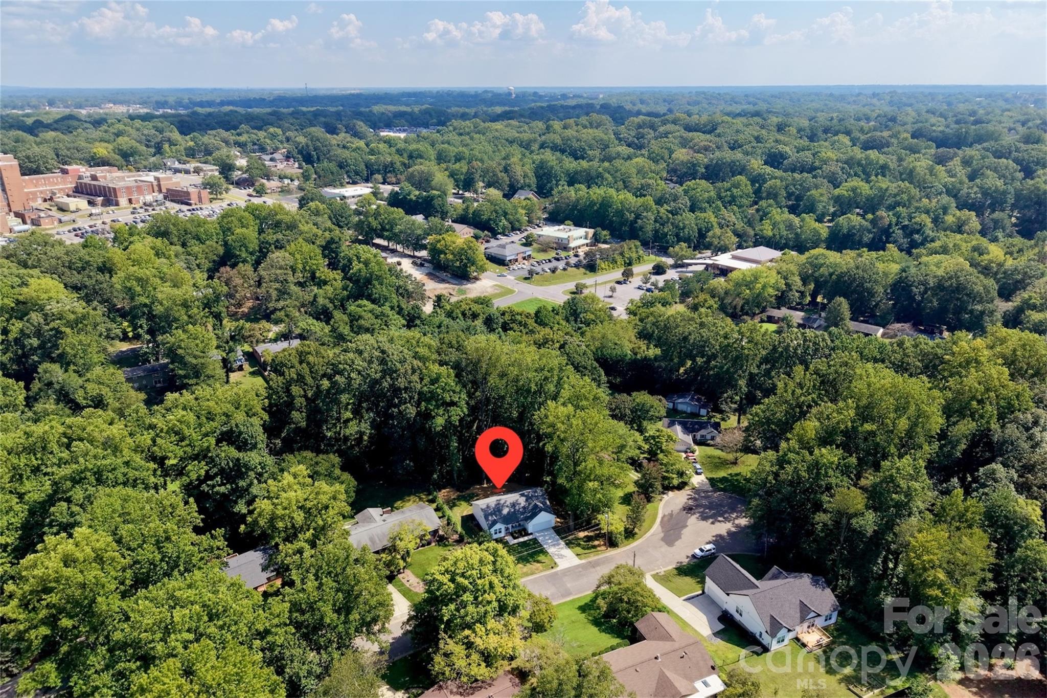 918 Brookwood Ct, Statesville, NC 28677