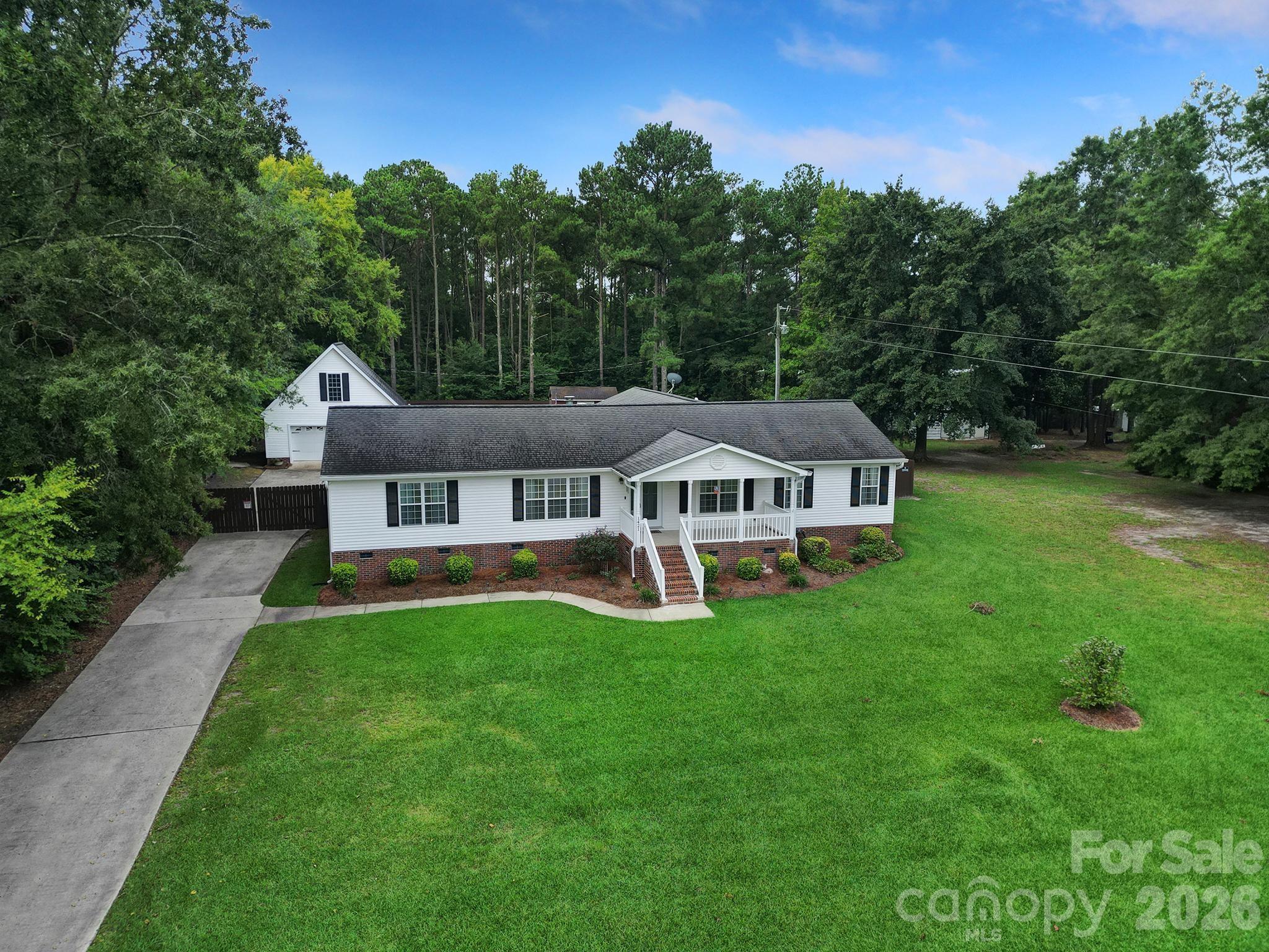 1421 Suttle Rd, Lancaster, SC 29720