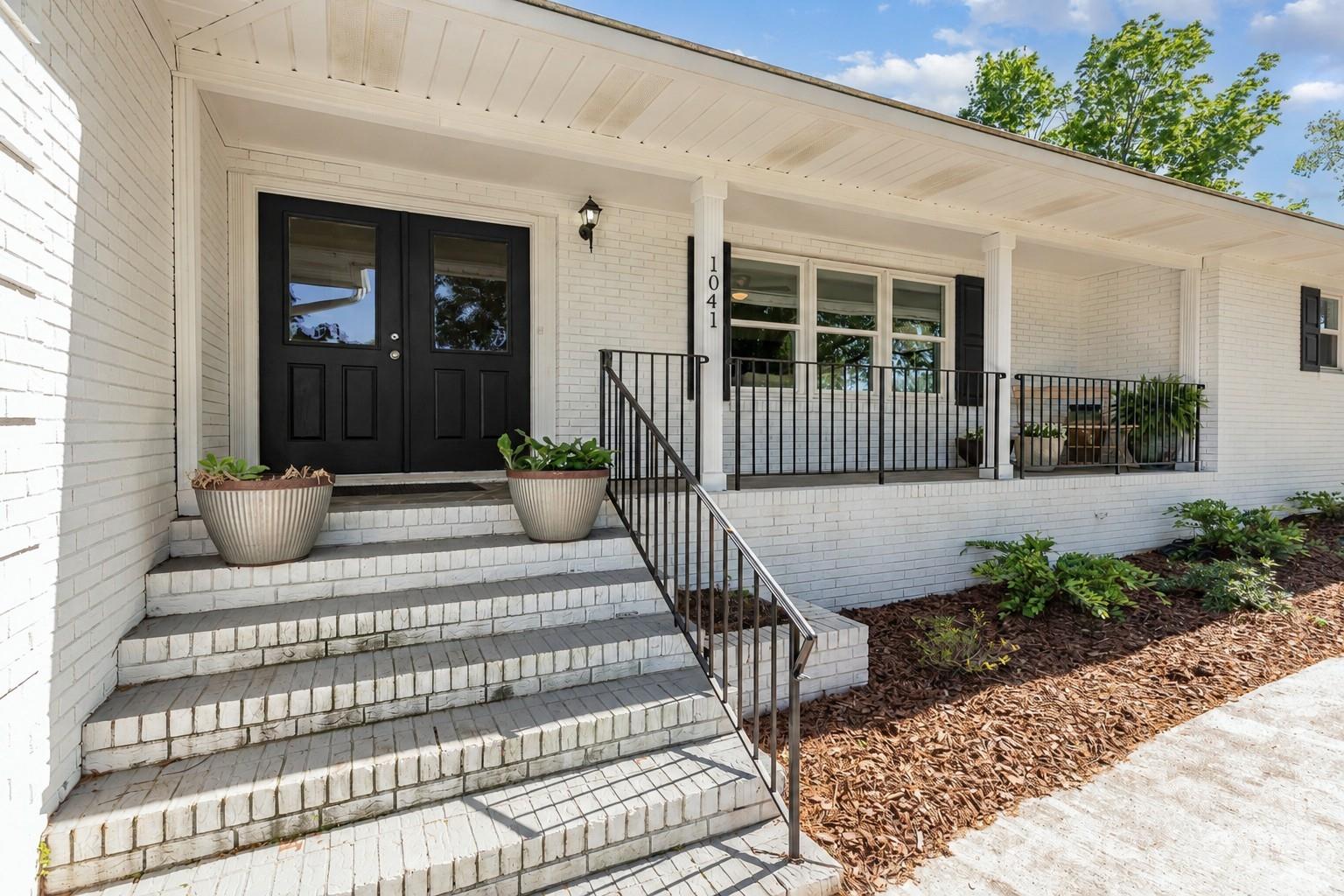 1041 Brawley School Rd, Mooresville, NC 28117