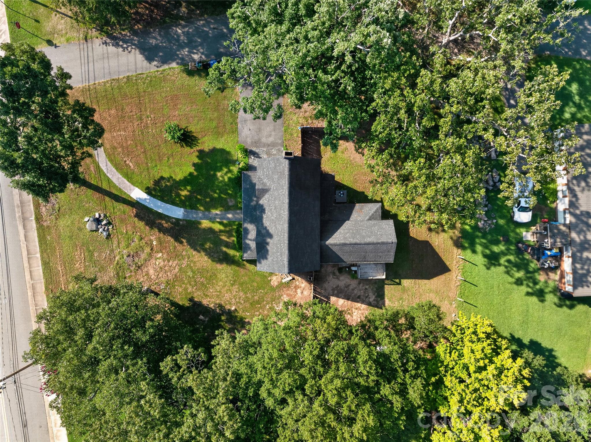 659 N Main St, Stanley, NC 28164