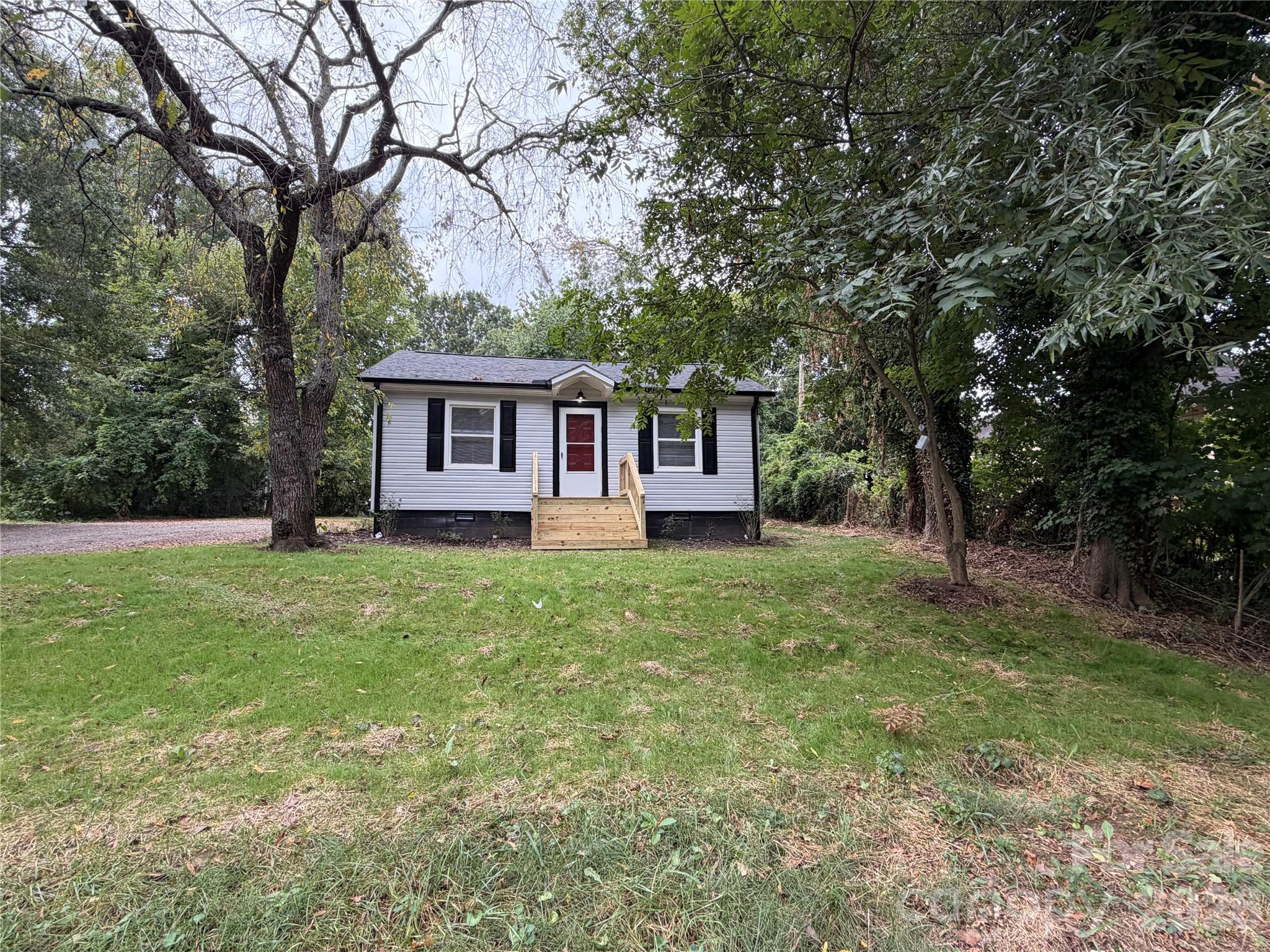 609 Durham Ave, Statesville, NC 28677