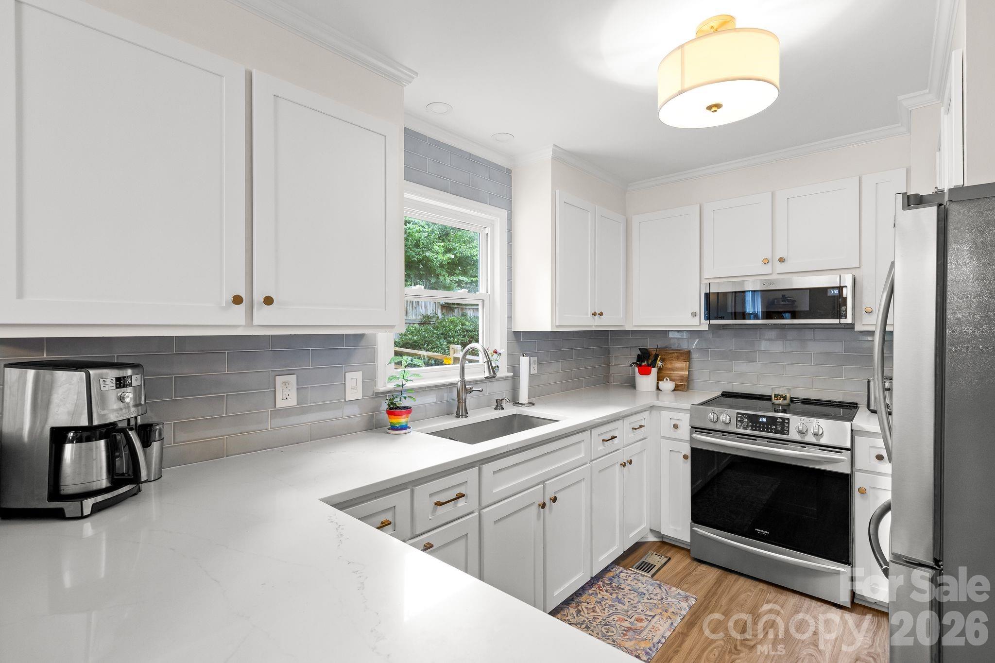 517 Forest Ln, Belmont, NC 28012
