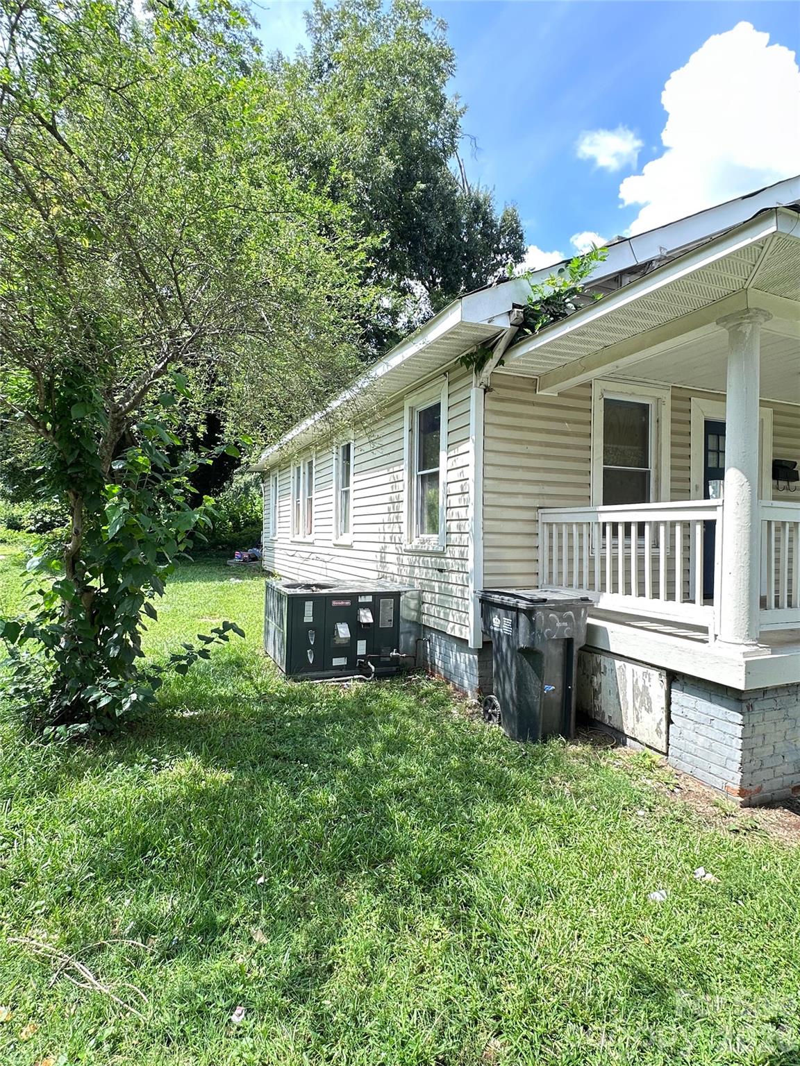 2228 Camp Greene St, Charlotte, NC 28208