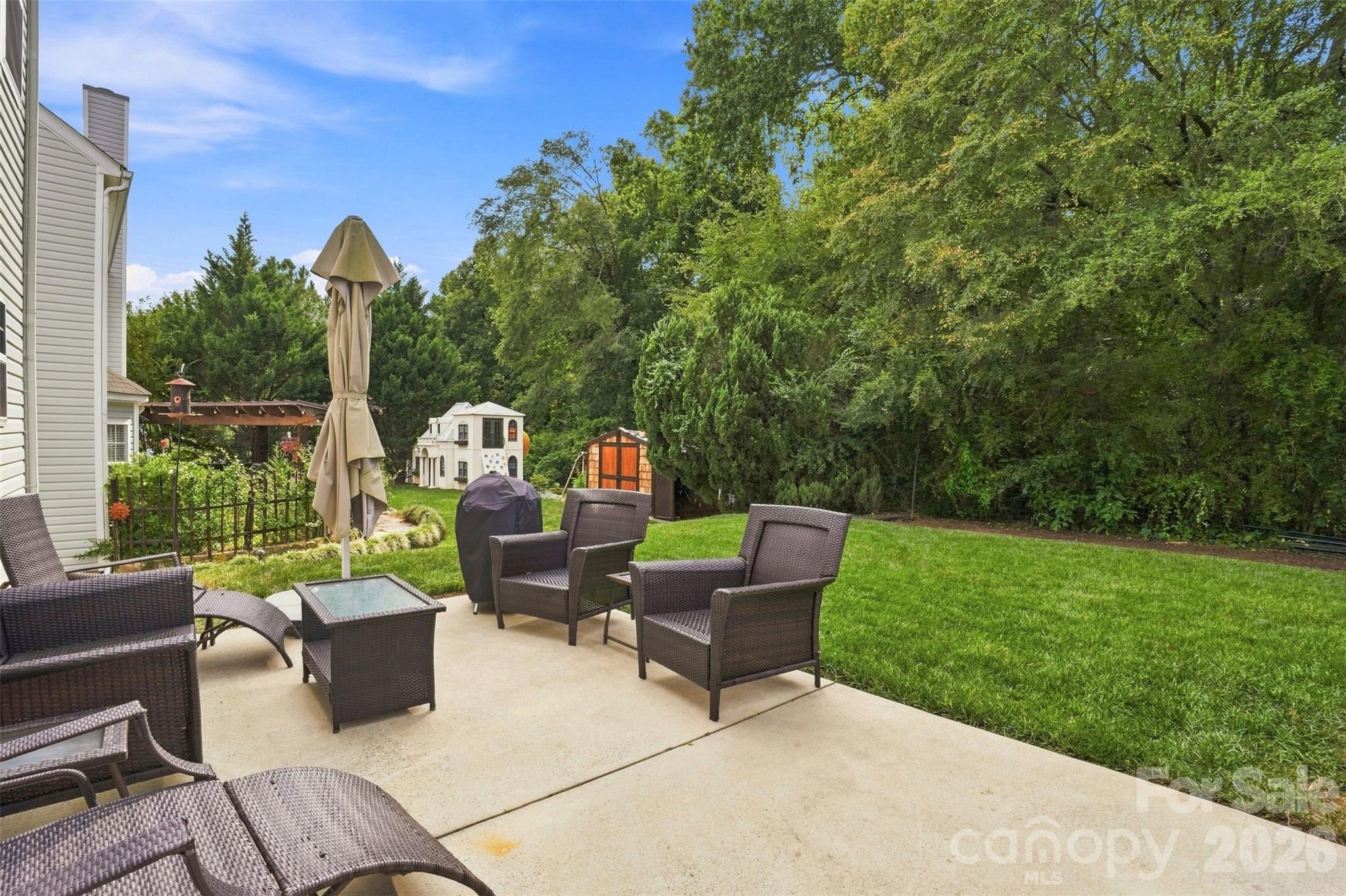5909 Parkstone Dr, Matthews, NC 28104