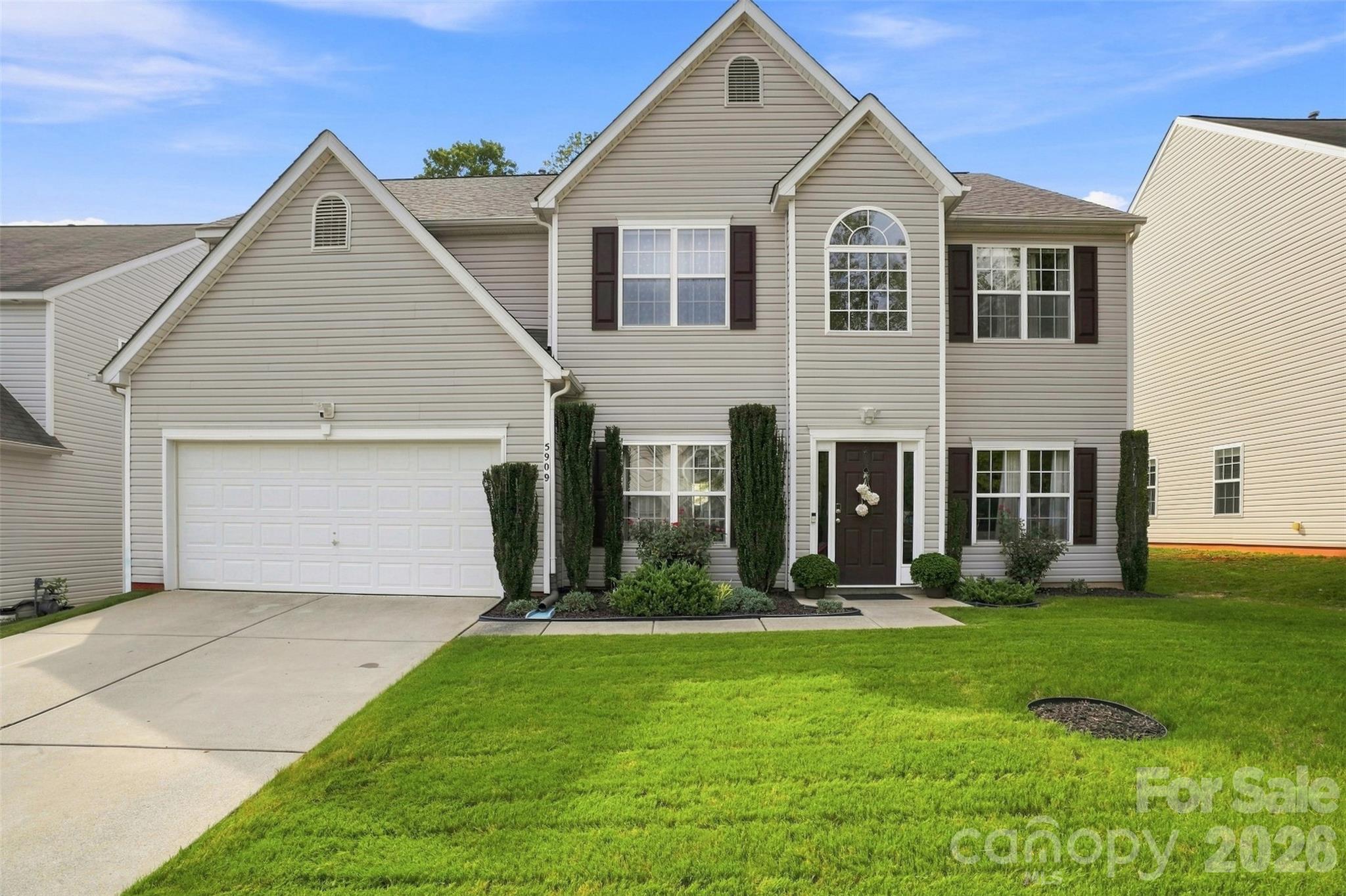5909 Parkstone Dr, Matthews, NC 28104