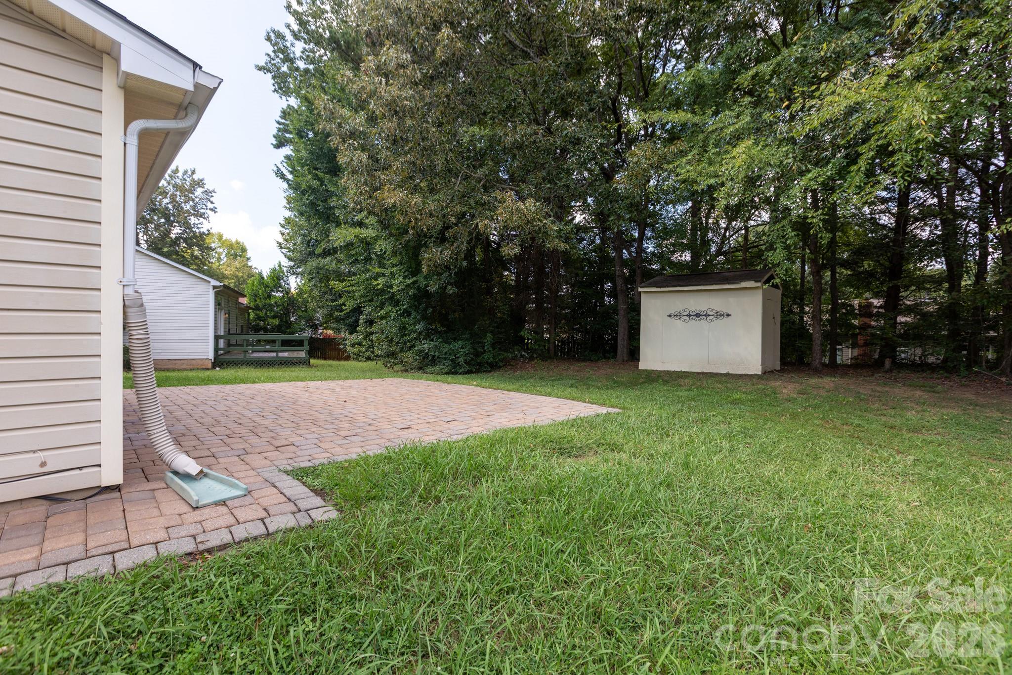 5401 Groveton Ct, Charlotte, NC 28269