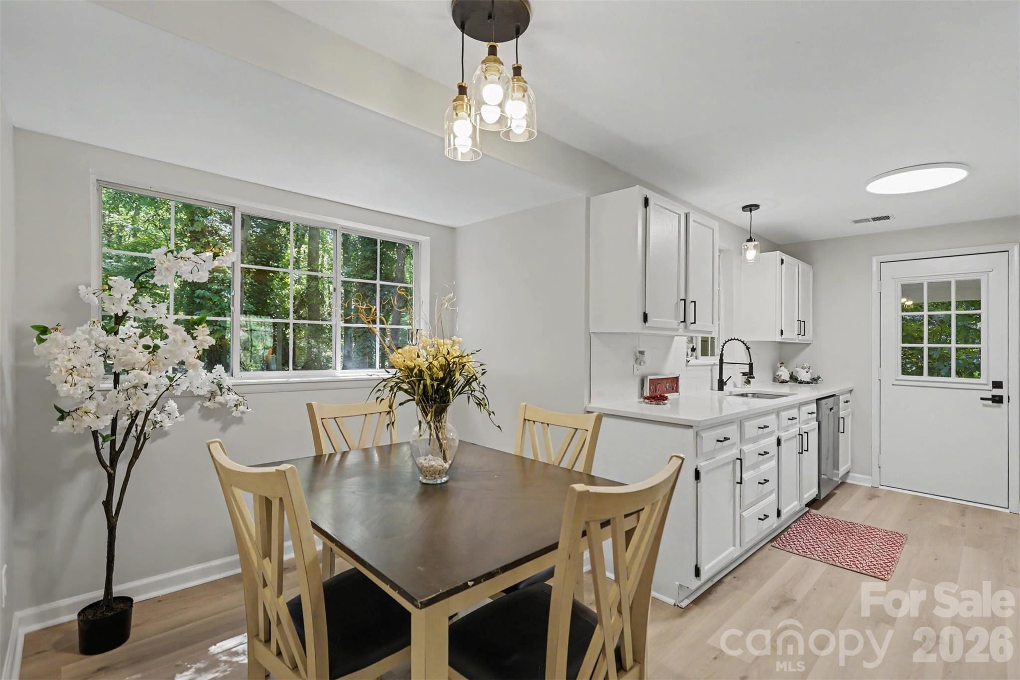 3140 Piney Grove Rd, Charlotte, NC 28212