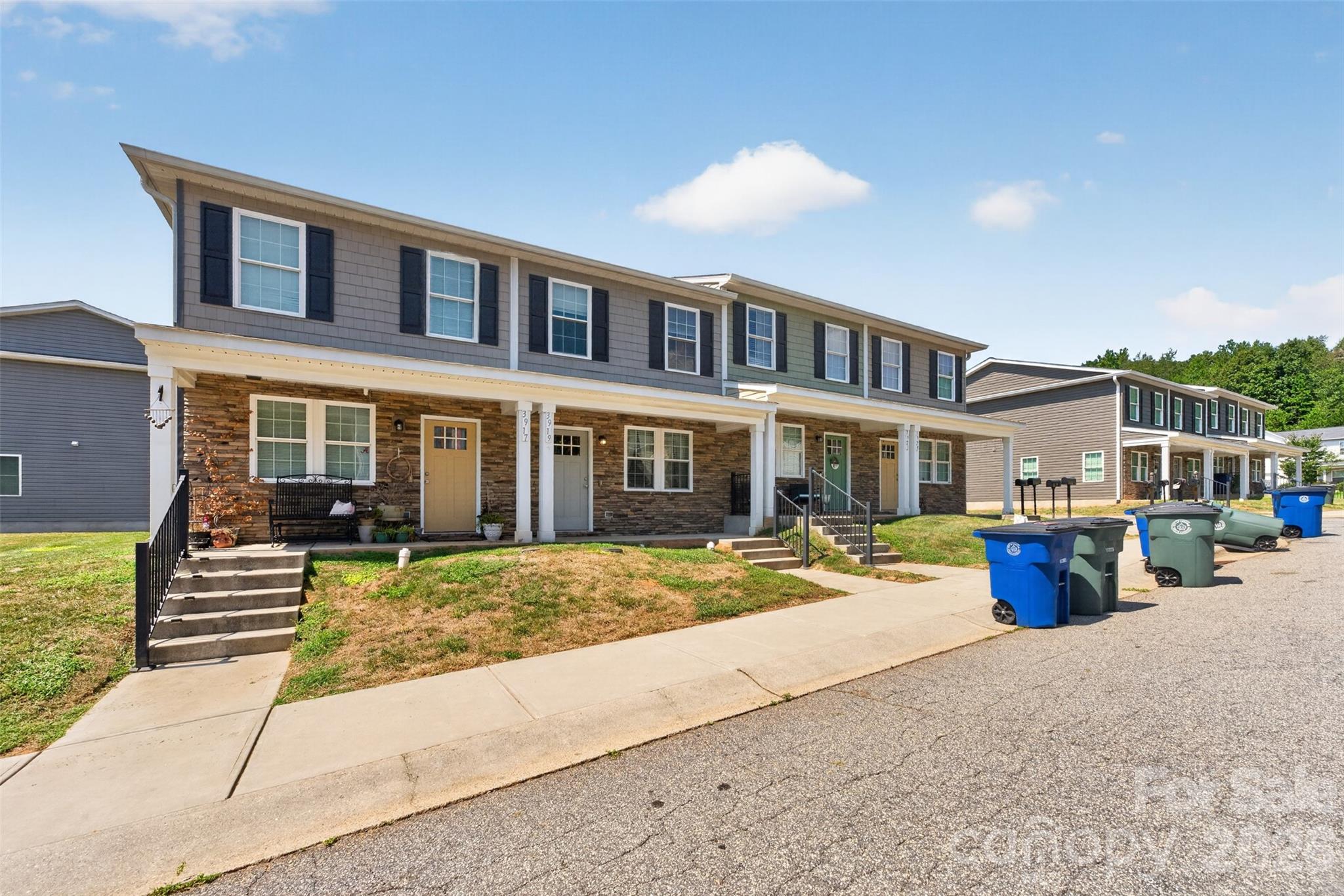 3919 Hemingway Dr NW, Hickory, NC 28601
