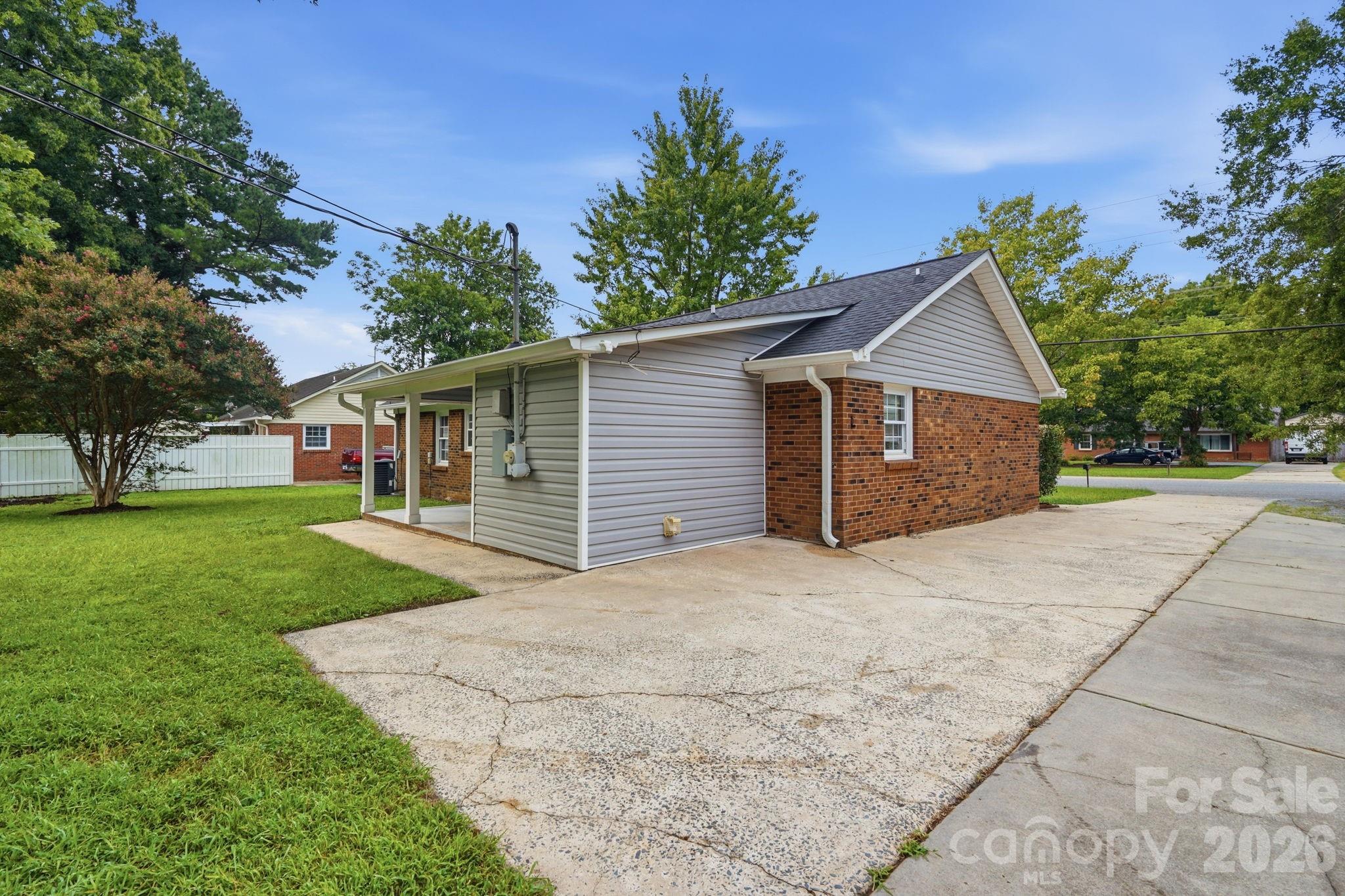 8208 Idlewild Rd, Indian Trail, NC 28079