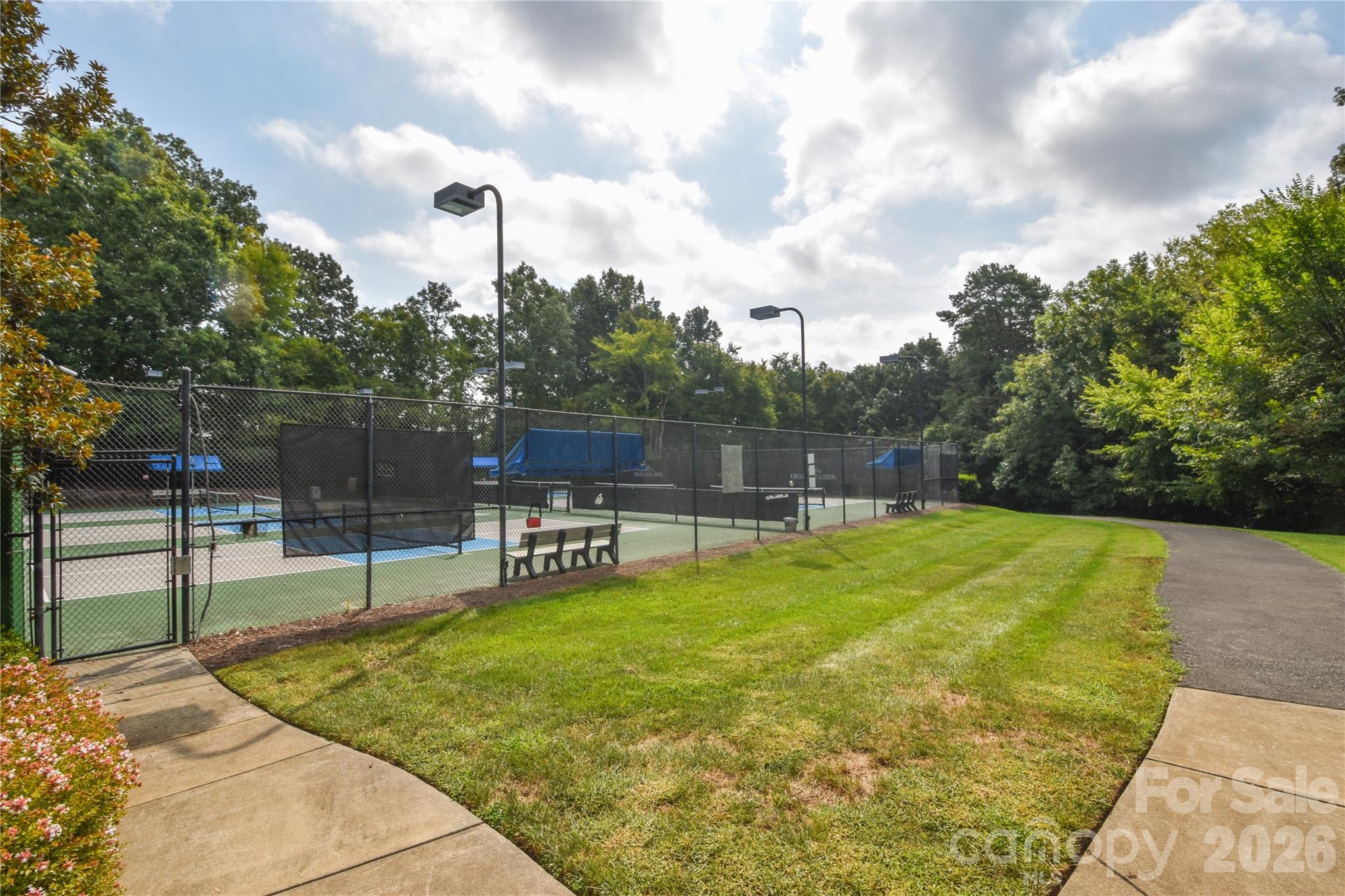 8332 Highland Glen Dr, Charlotte, NC 28269