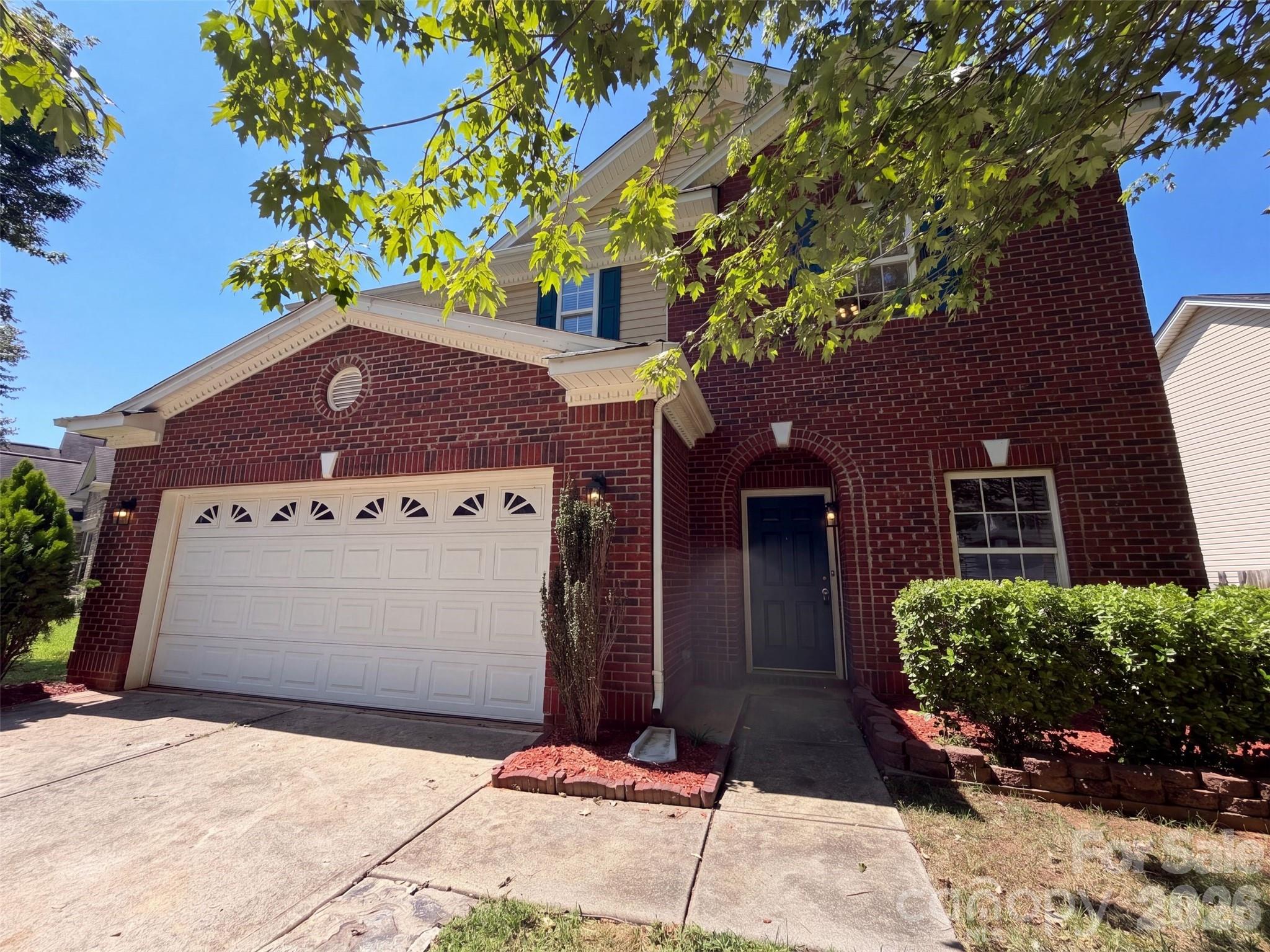 14021 Pinyon Pine Ln, Charlotte, NC 28215