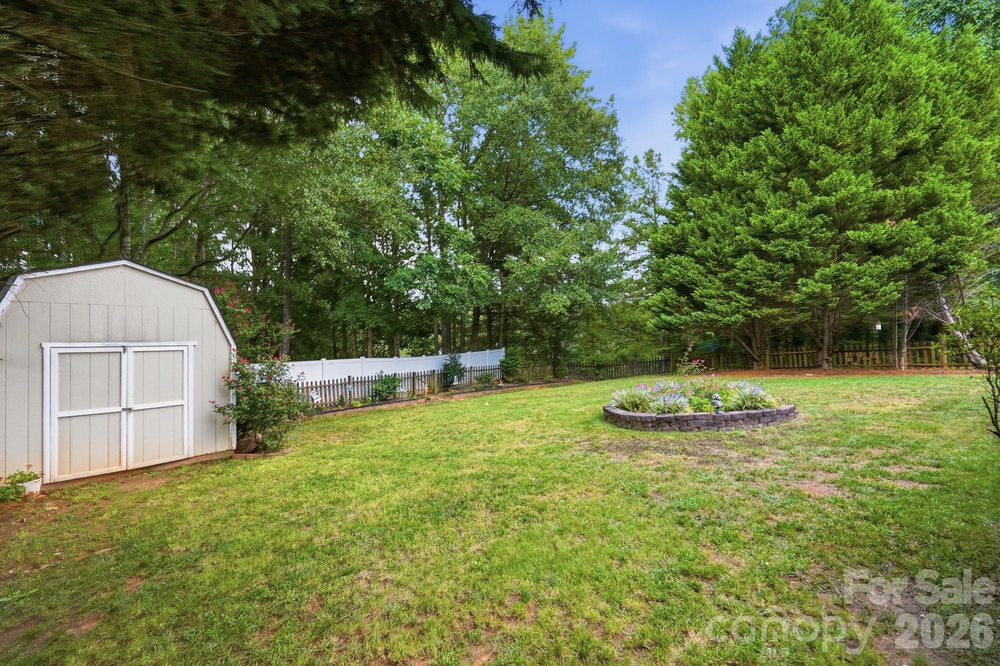12424 Tantallon Ct, Pineville, NC 28134
