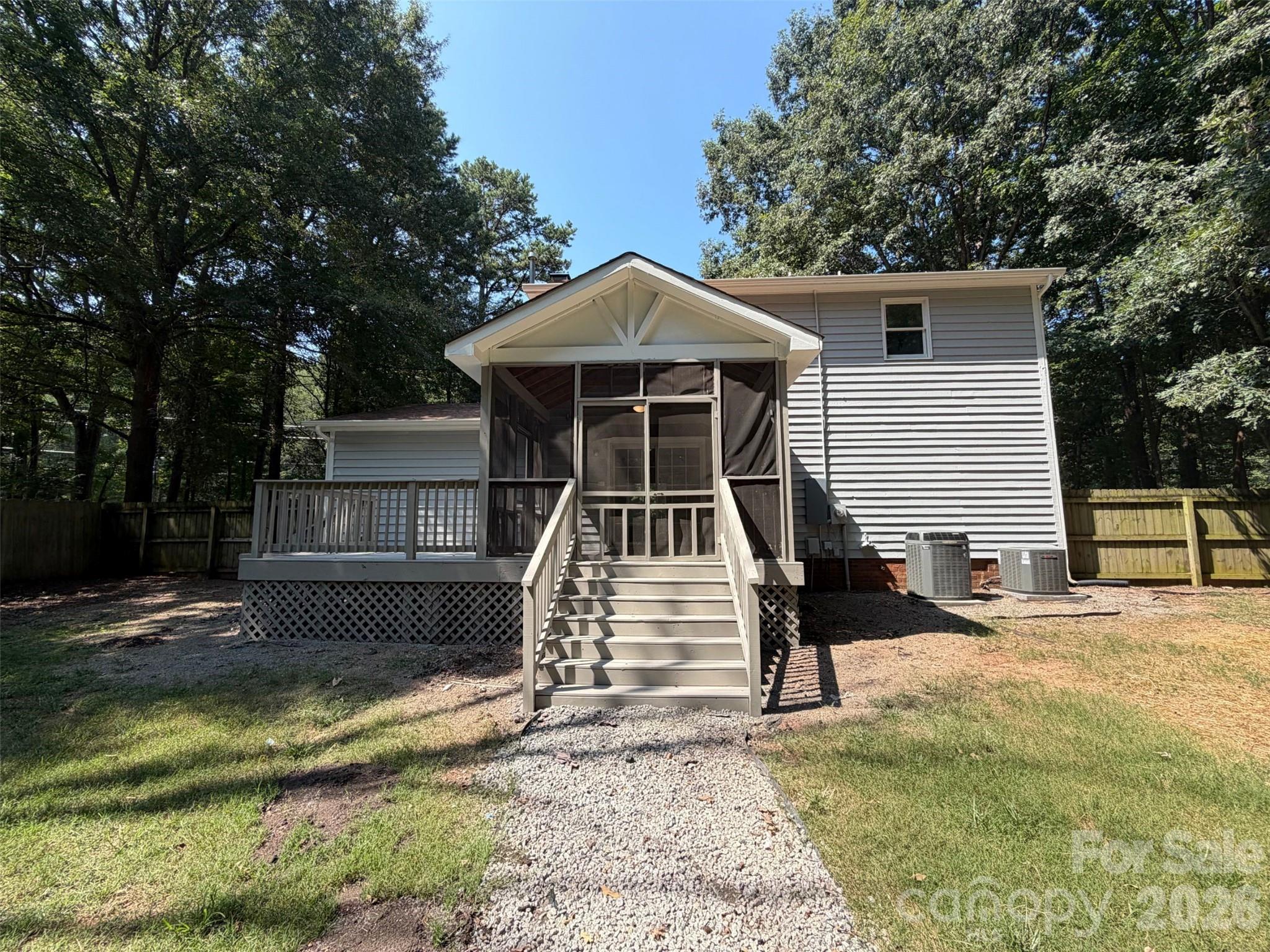 4614 Hickory Grove Rd, Mount Holly, NC 28120