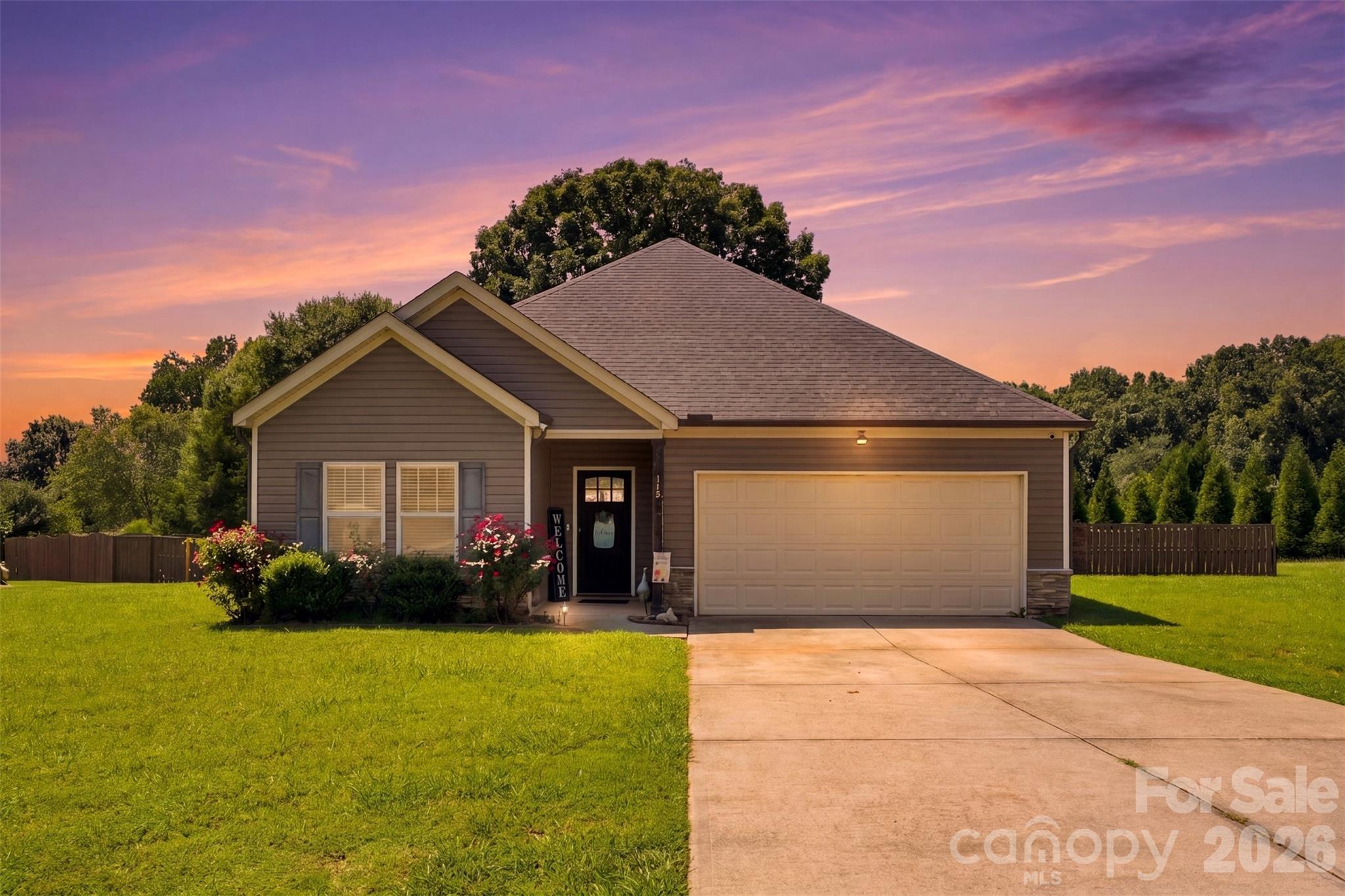 142 Donsdale Dr, Statesville, NC 28625