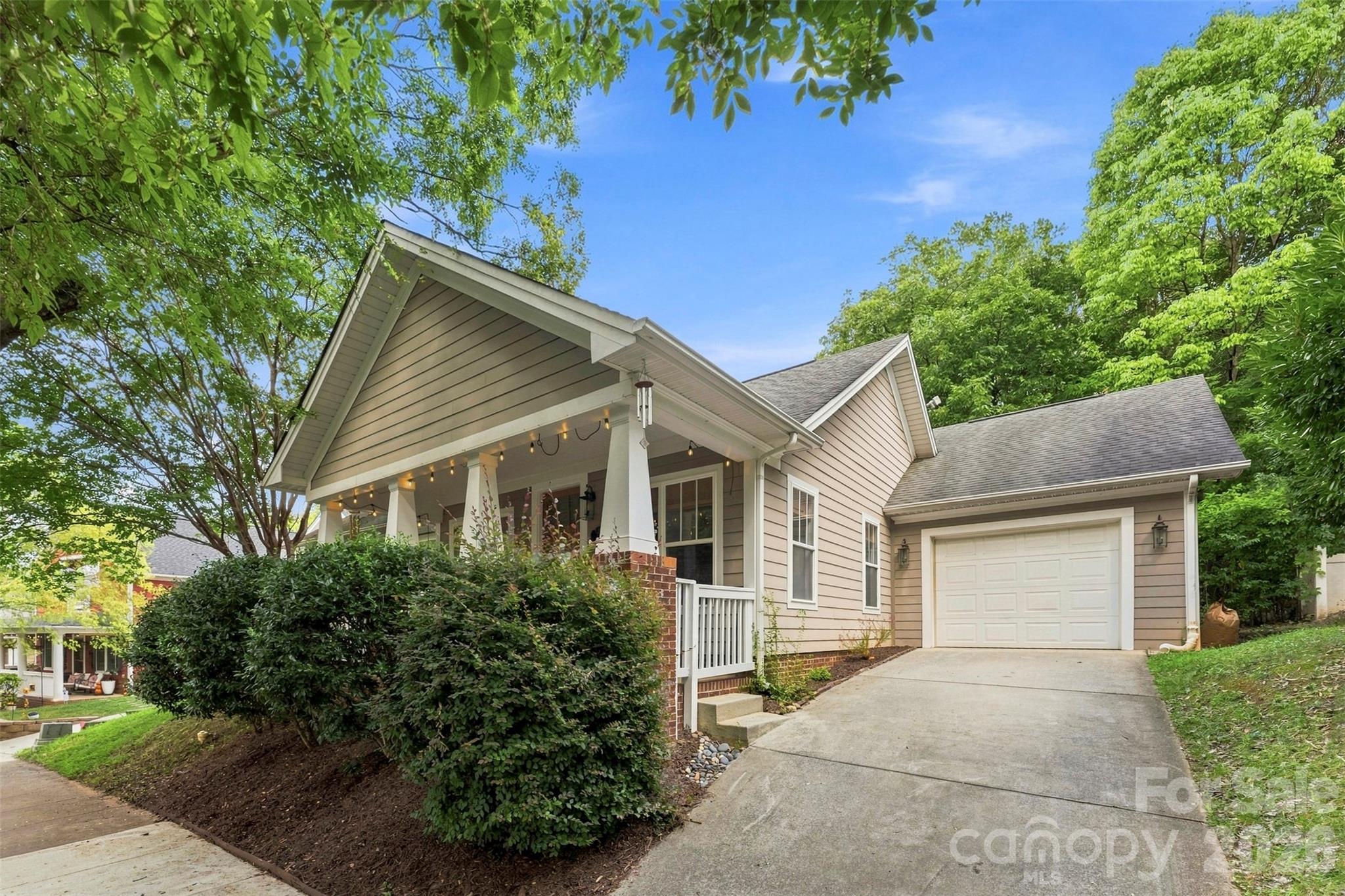 14100 Garden District Row, Huntersville, NC 28078