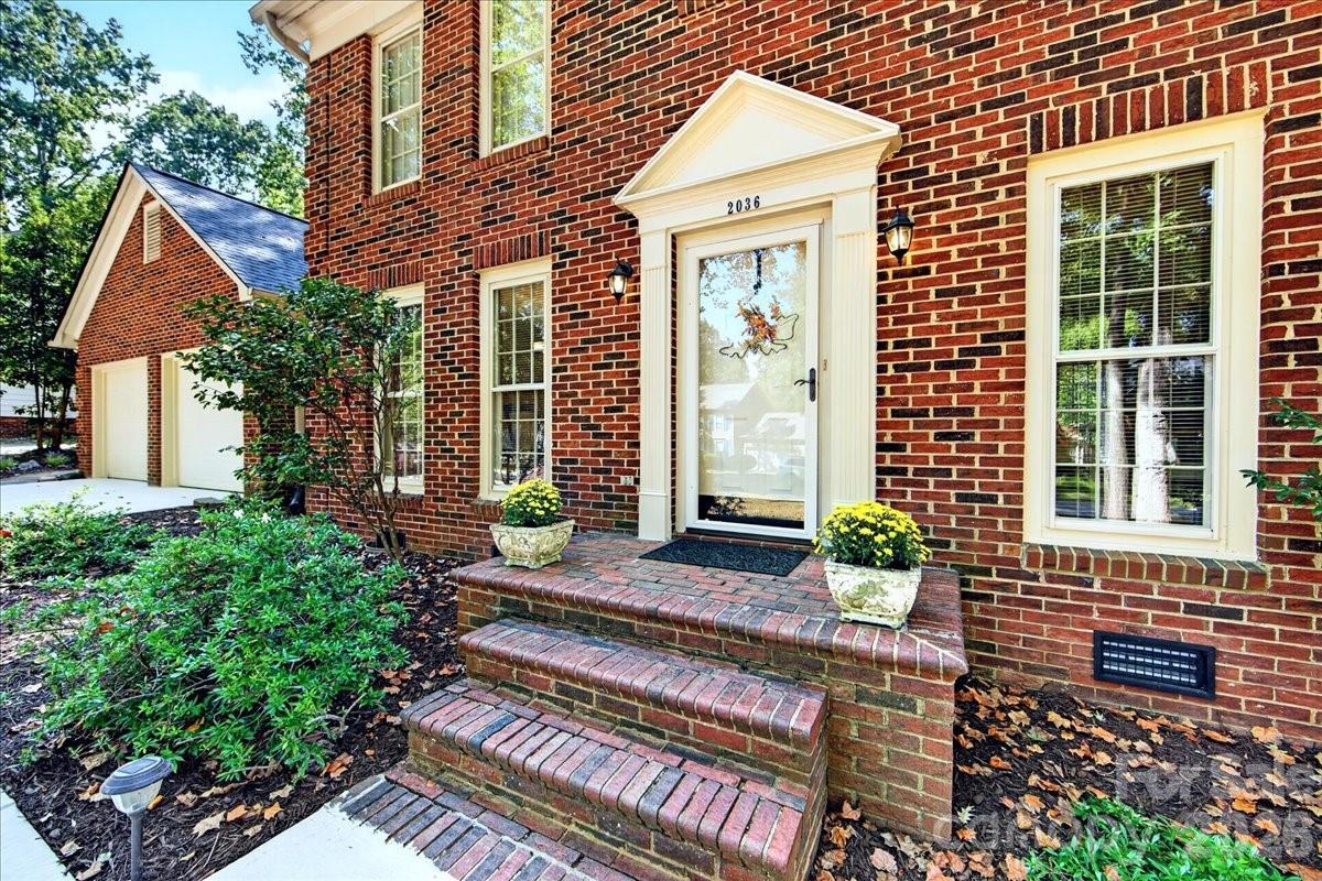 2036 Kilkenney Hill Rd, Matthews, NC 28105