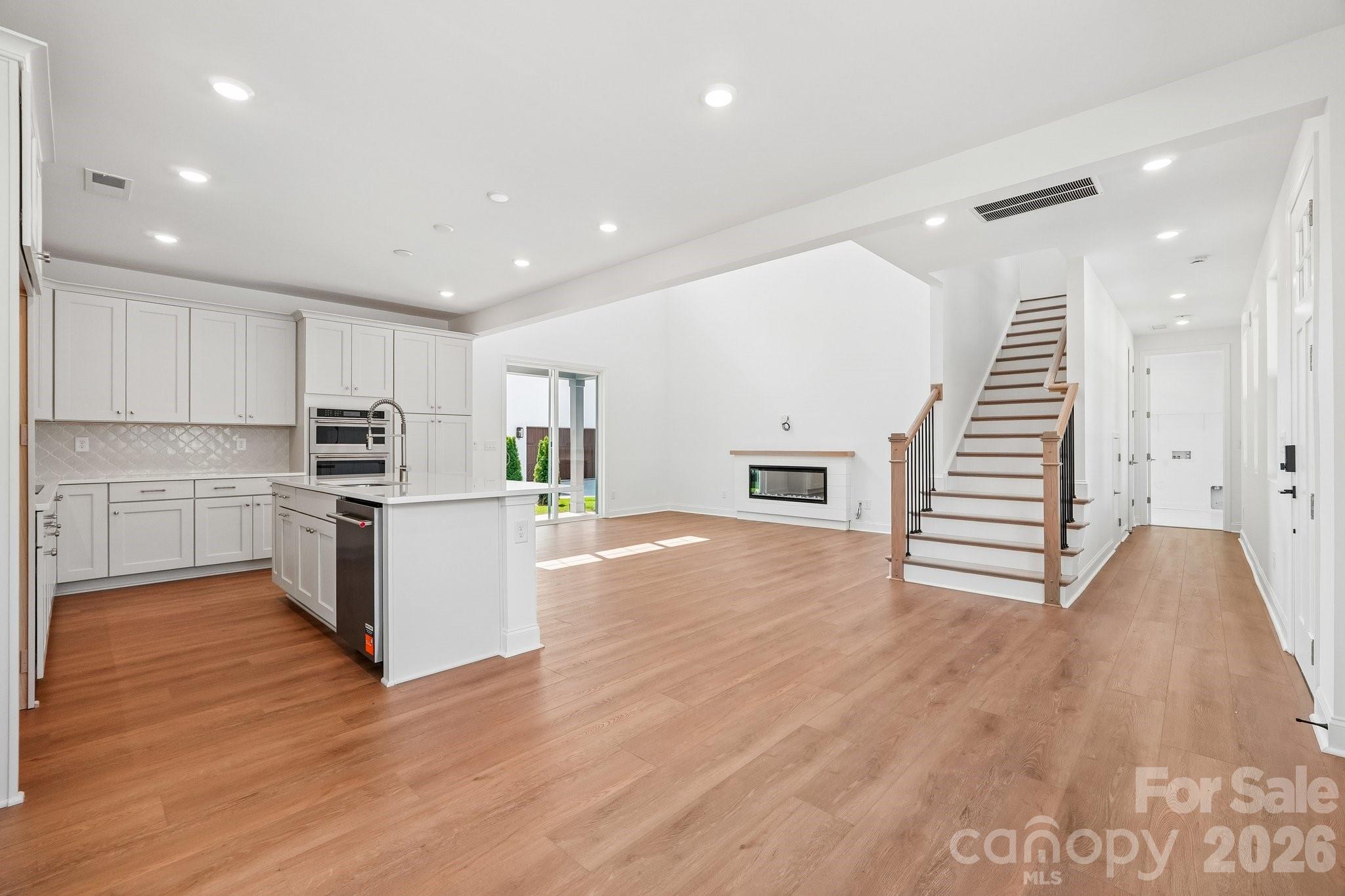 1009 Cobalt Dr, Tega Cay, SC 29708