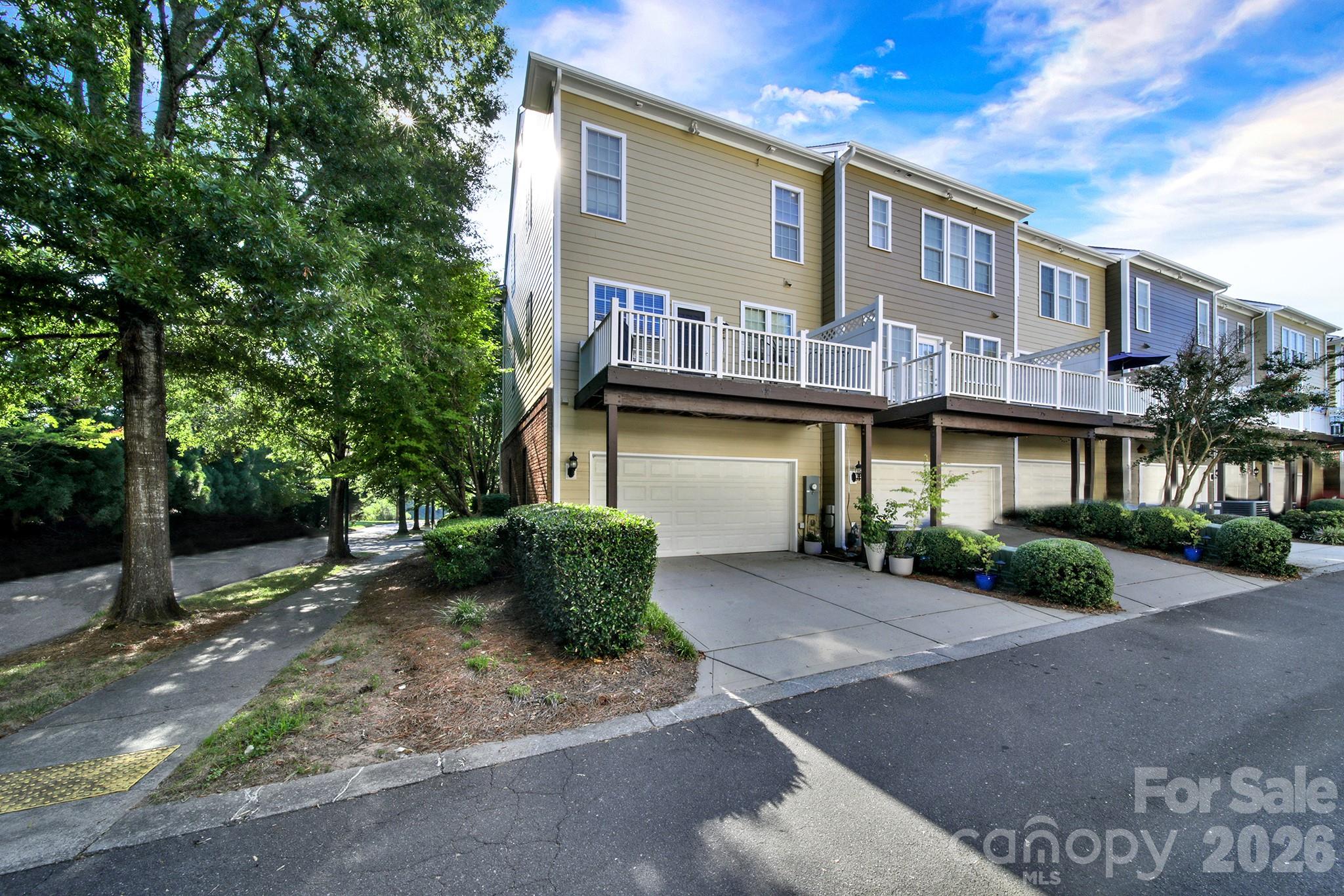 927 Lyndley Dr, Fort Mill, SC 29708