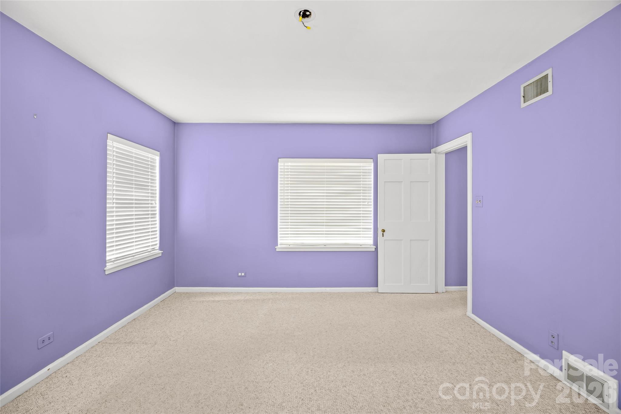 1858 Queens Rd W, Charlotte, NC 28207