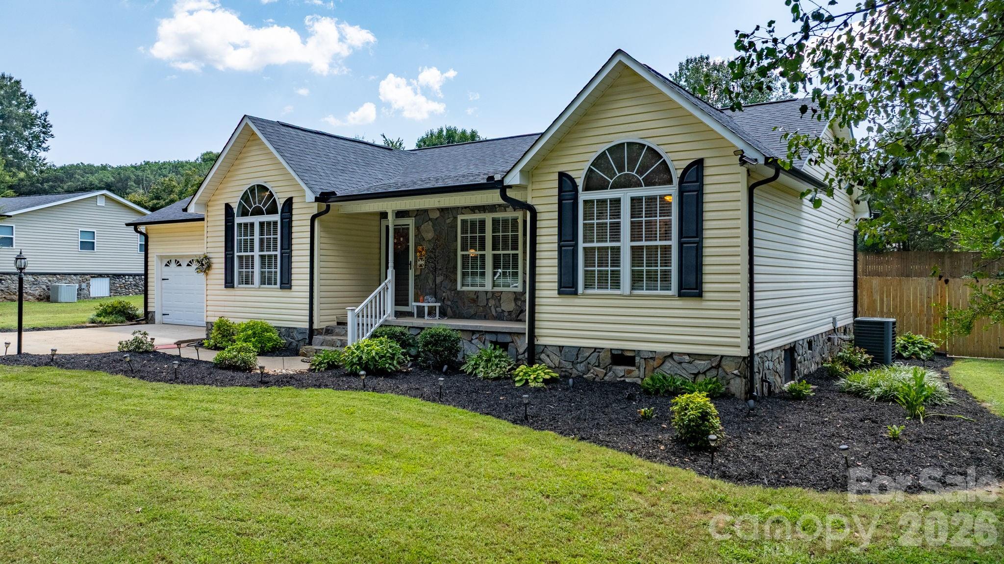 123 Idlebrook Rd, Statesville, NC 28677