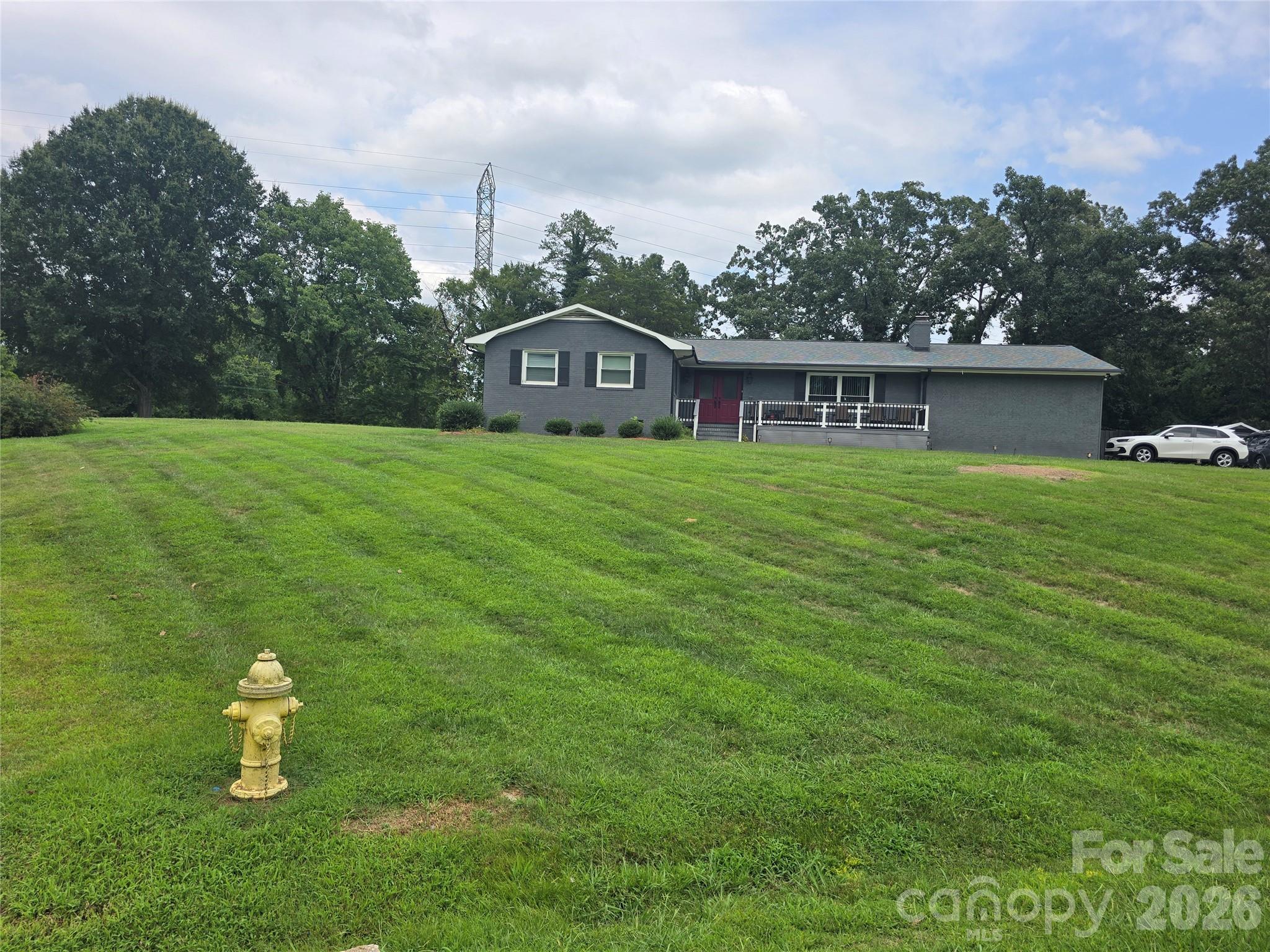 1900 W Laporte Dr, Charlotte, NC 28216
