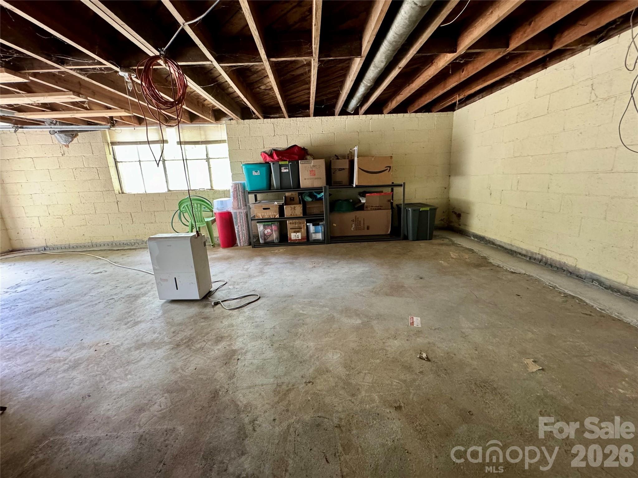 652 Davie Ave, Statesville, NC 28677