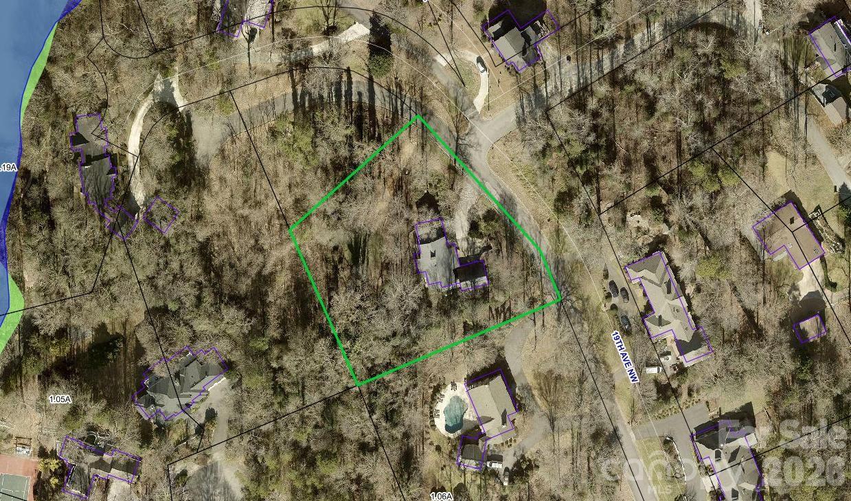 955 19th Ave NW, Hickory, NC 28601