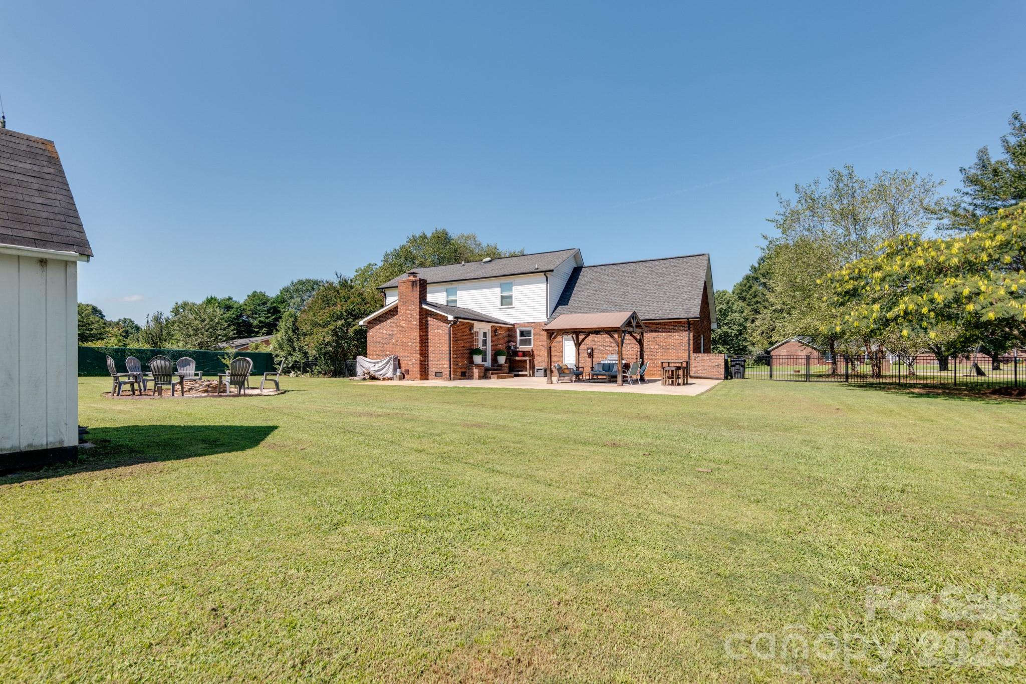 126 Fox Fire Rn, Gastonia, NC 28052