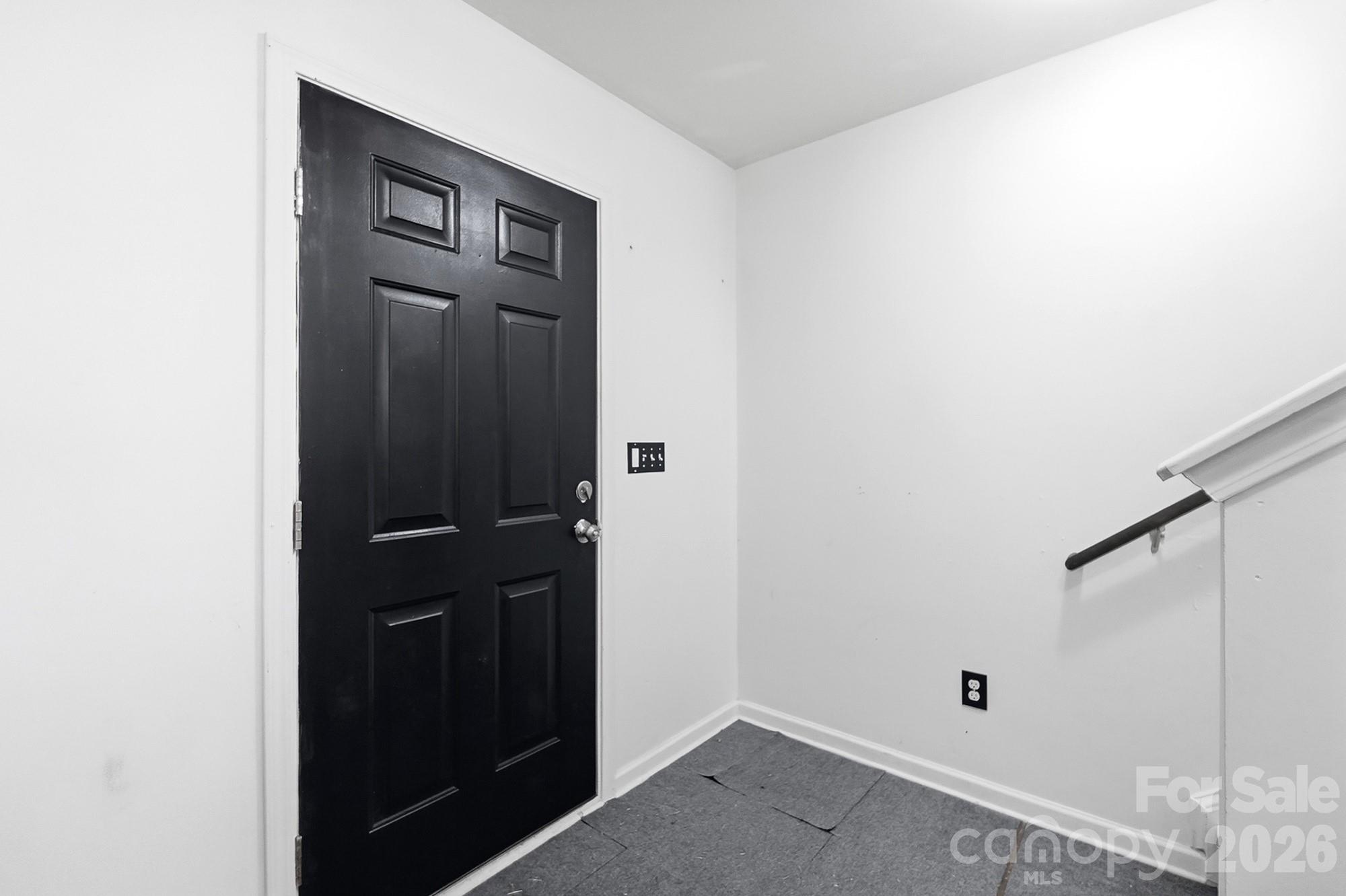 1718 Aldershot Ct, Dallas, NC 28034