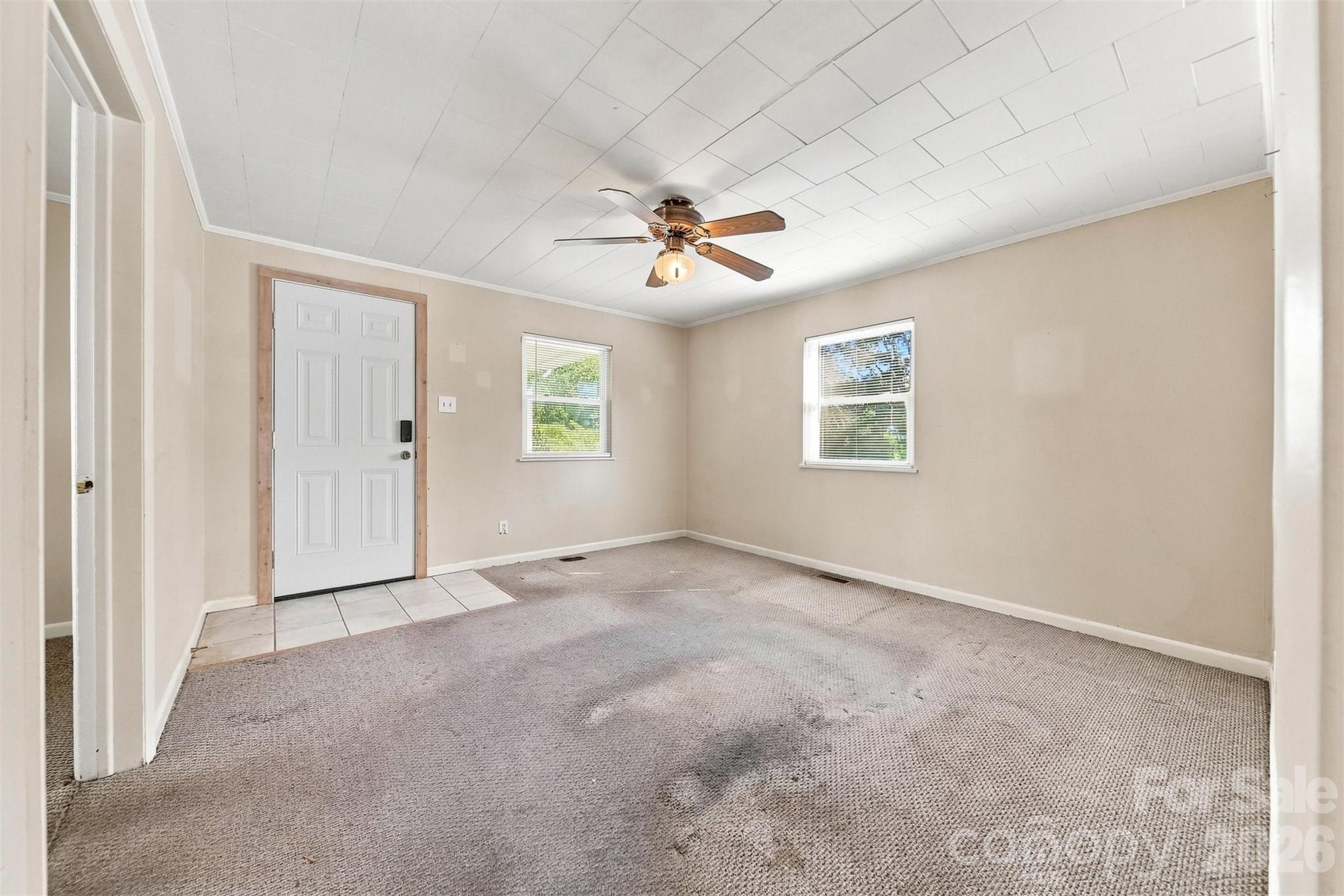 411 W 21st St, Newton, NC 28658
