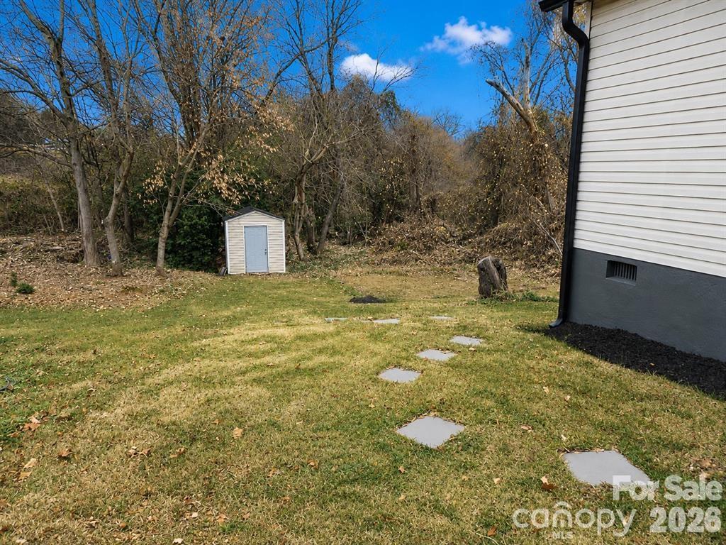 3216 Lasalle St, Charlotte, NC 28216