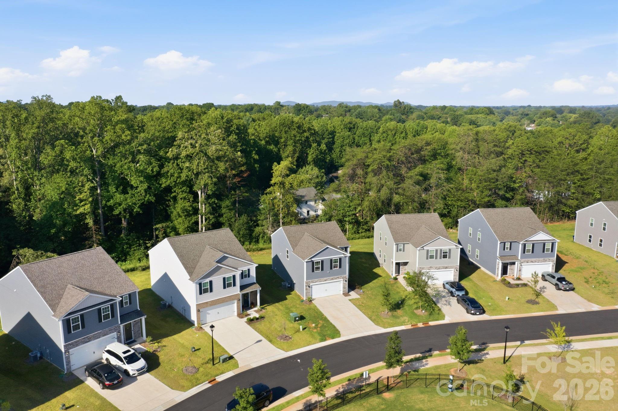 1314 37th Avenue Ln NE, Hickory, NC 28601