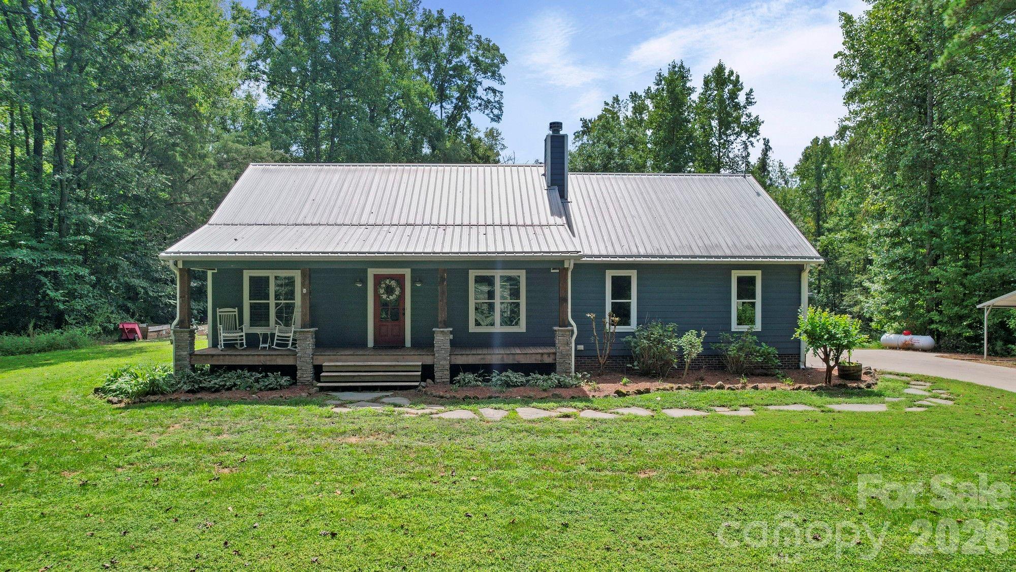 635 Rhododendron Dr, Salisbury, NC 28146