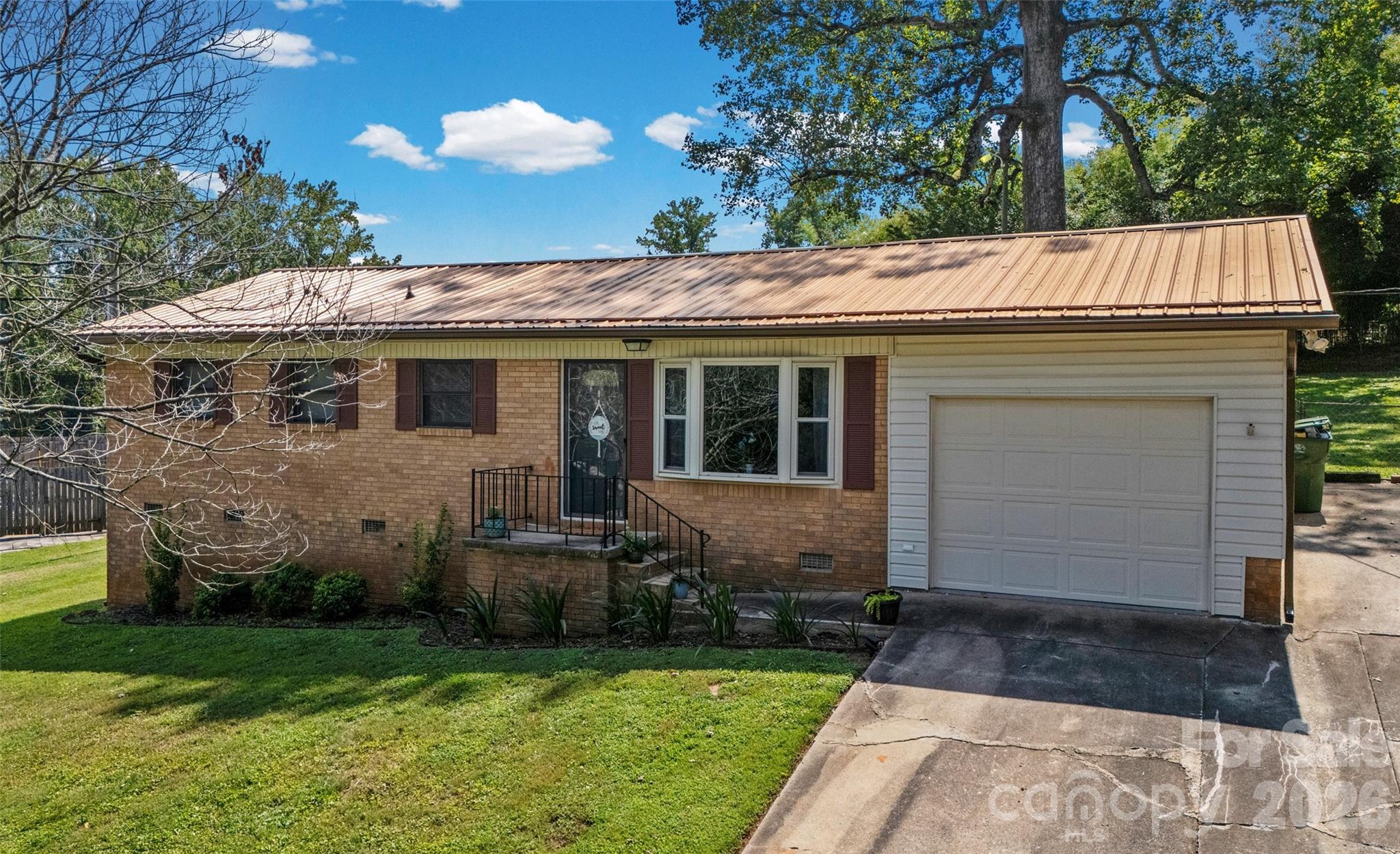 2435 Lewiston Dr, Gastonia, NC 28054